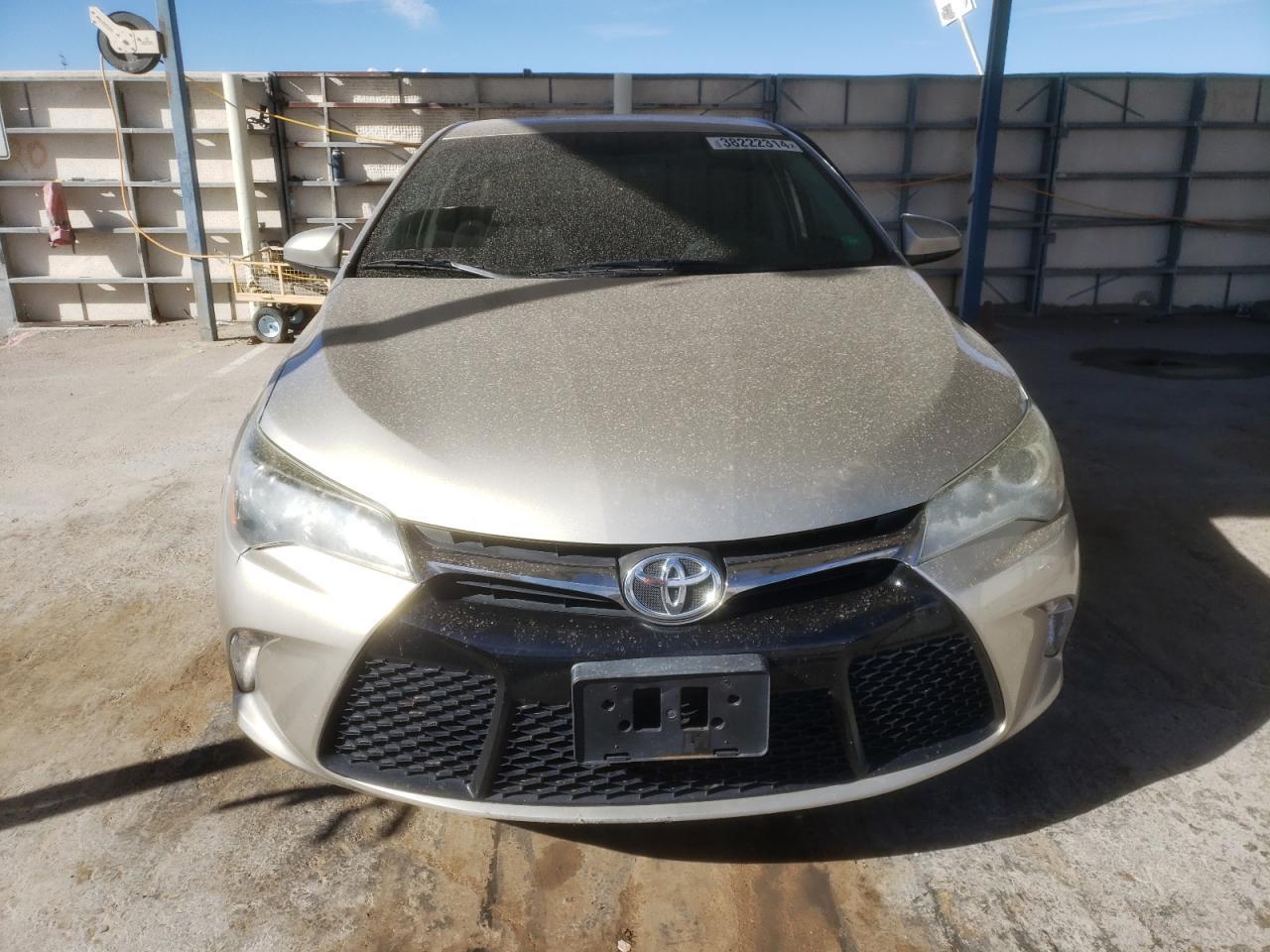 2016 TOYOTA CAMRY LE - Фото 5