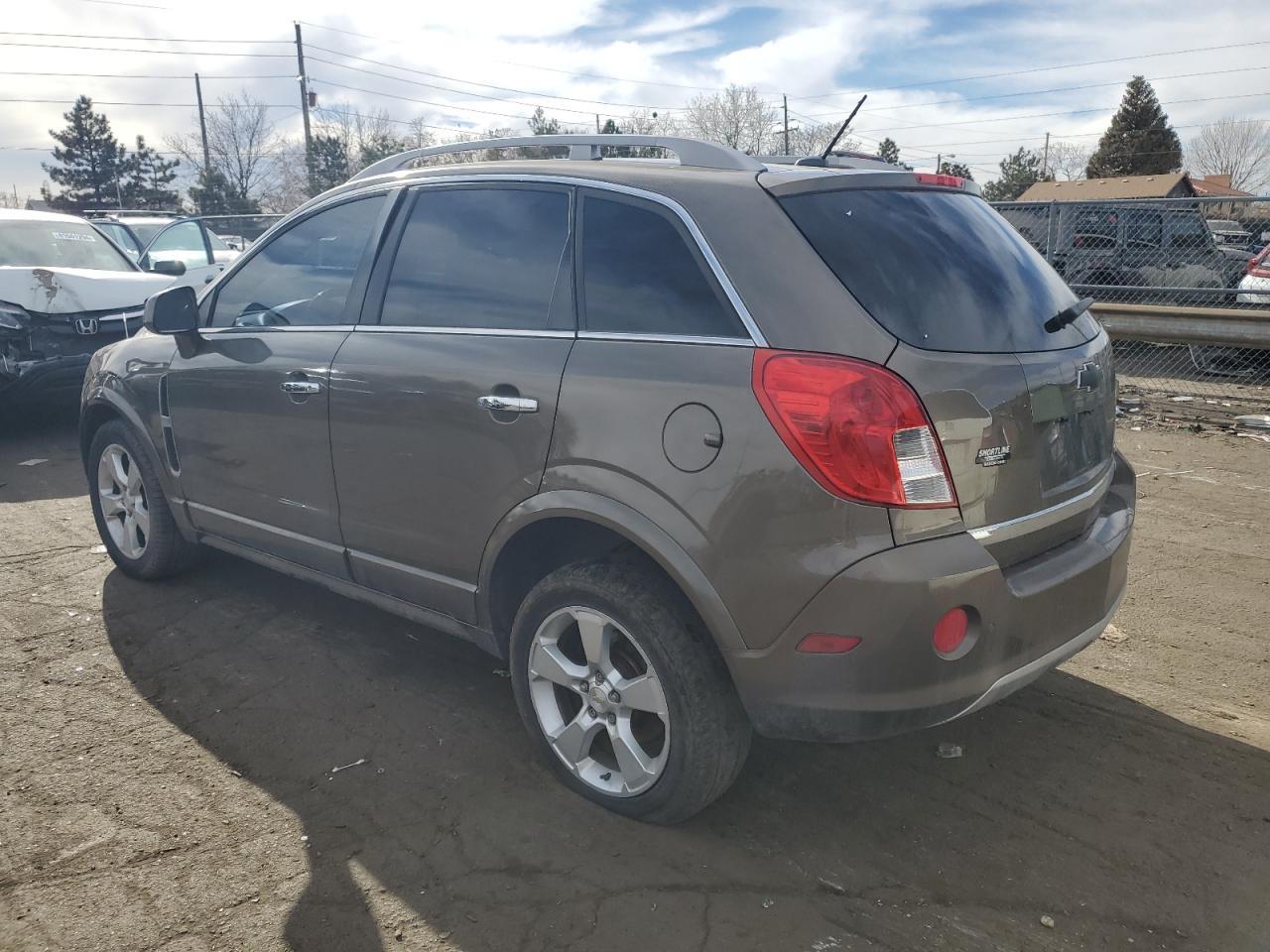 2014 CHEVROLET CAPTIVA LT - Image 2
