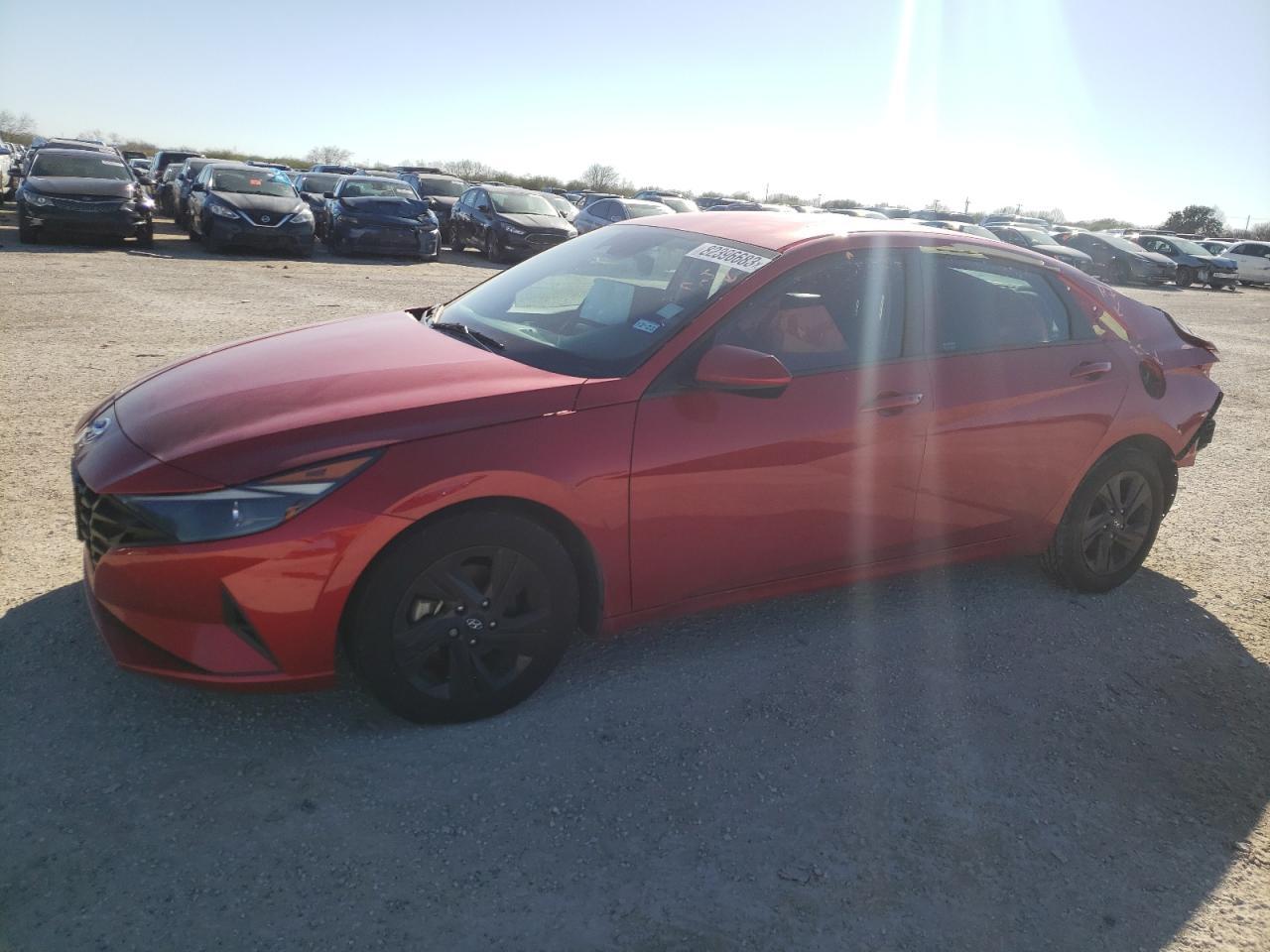 2022 HYUNDAI ELANTRA SE - Фото 4