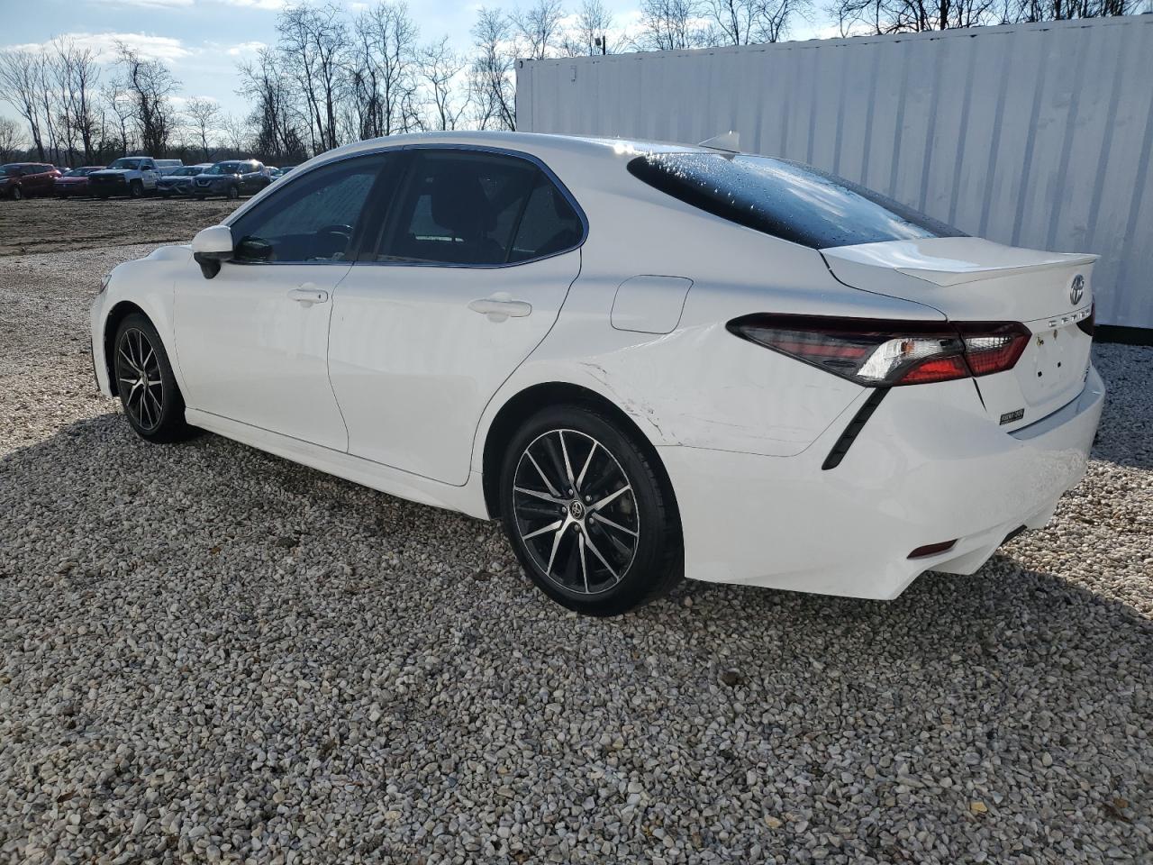 2021 TOYOTA CAMRY SE - Фото 2