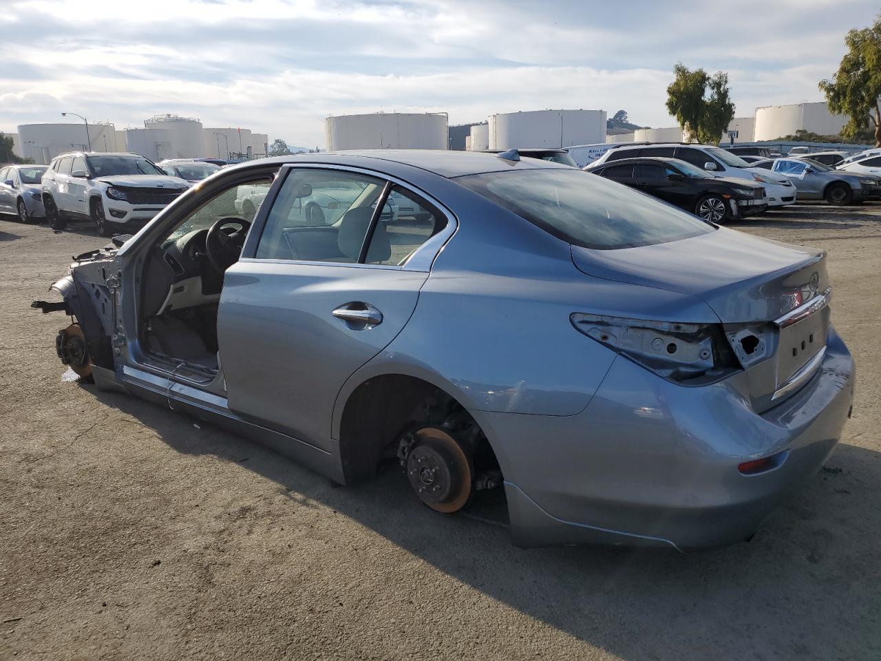 2016 INFINITI Q50 PREMIU - Фото 2