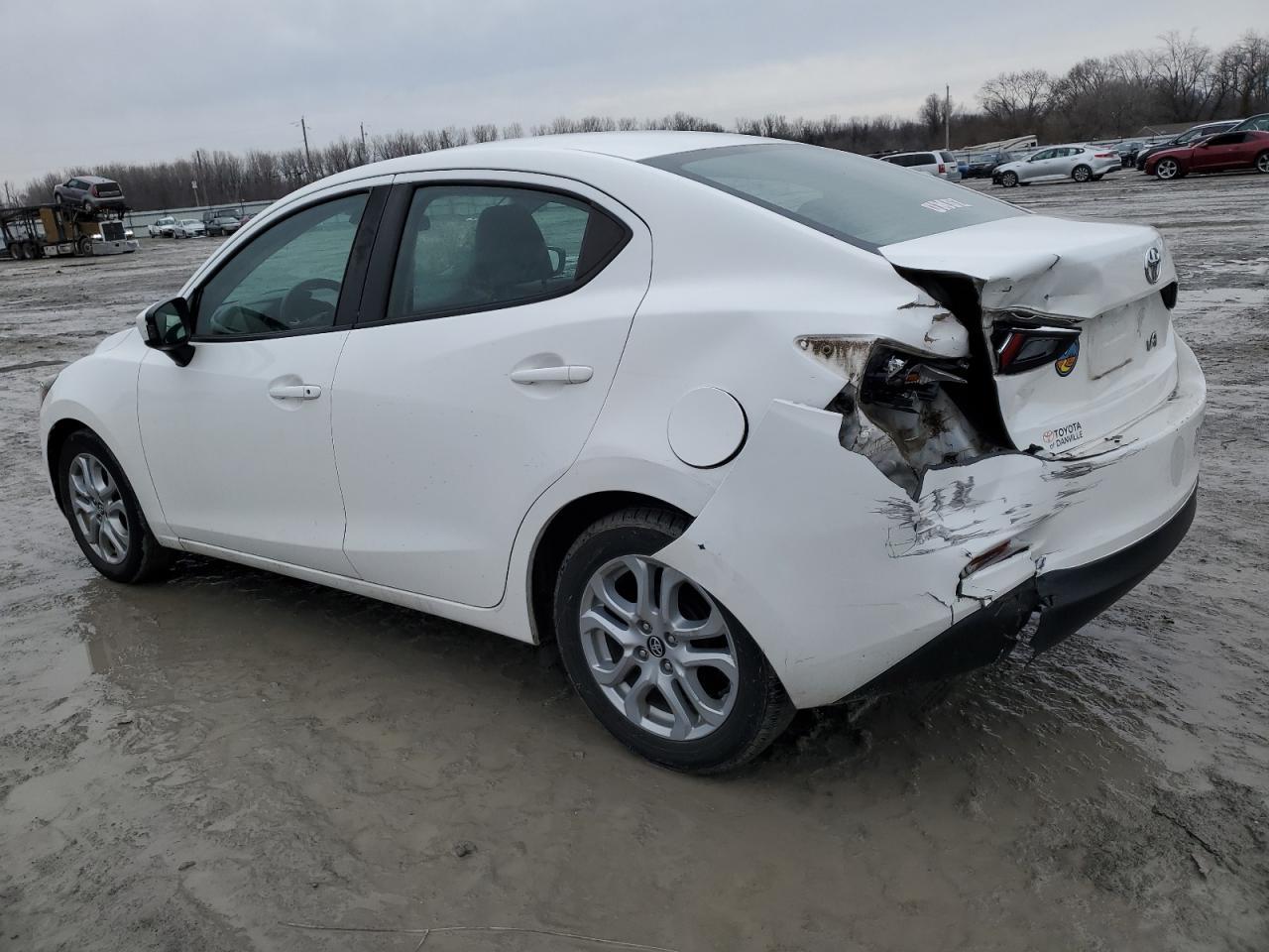 2017 TOYOTA YARIS IA - Фото 2