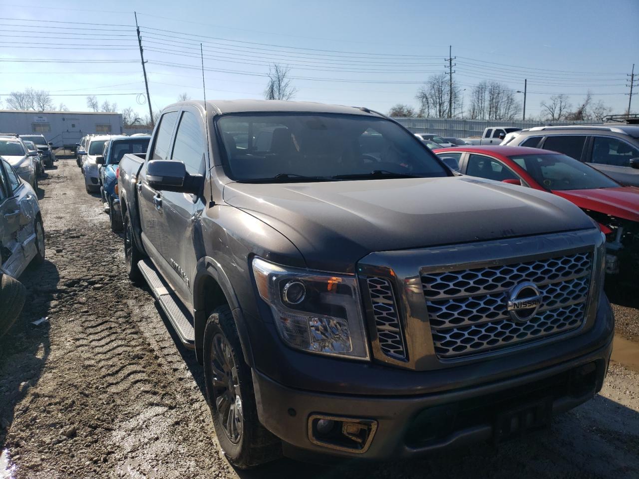 2018 NISSAN TITAN SV - Фото 4