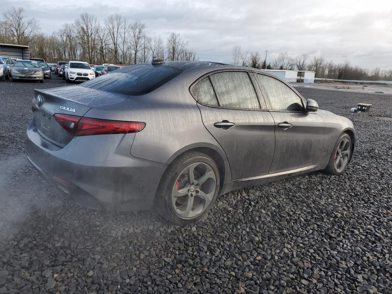 2017 ALFA ROMEO GIULIA TI - Image 3