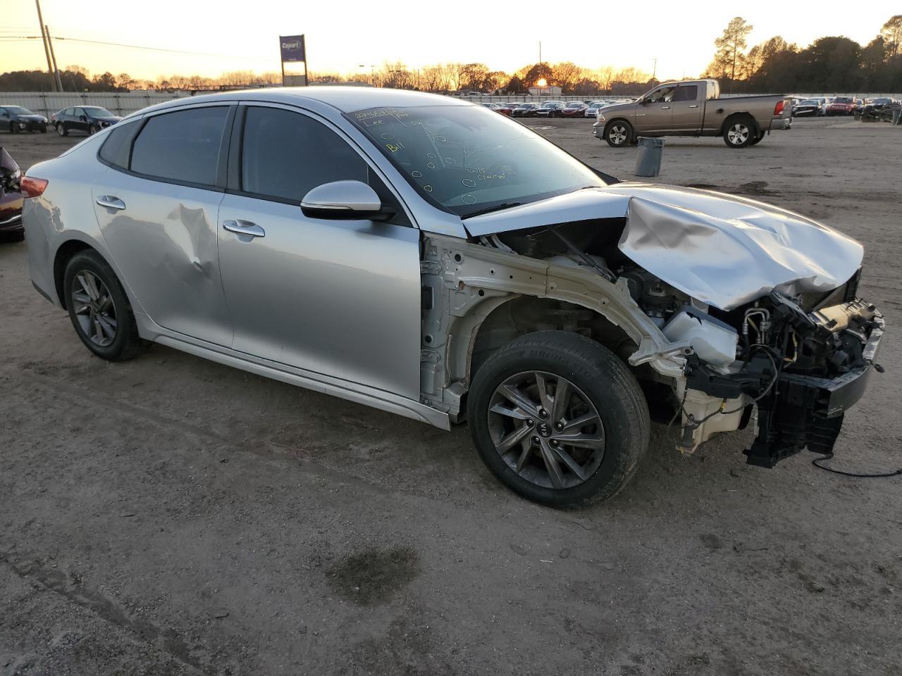 2019 KIA OPTIMA LX - Фото 4