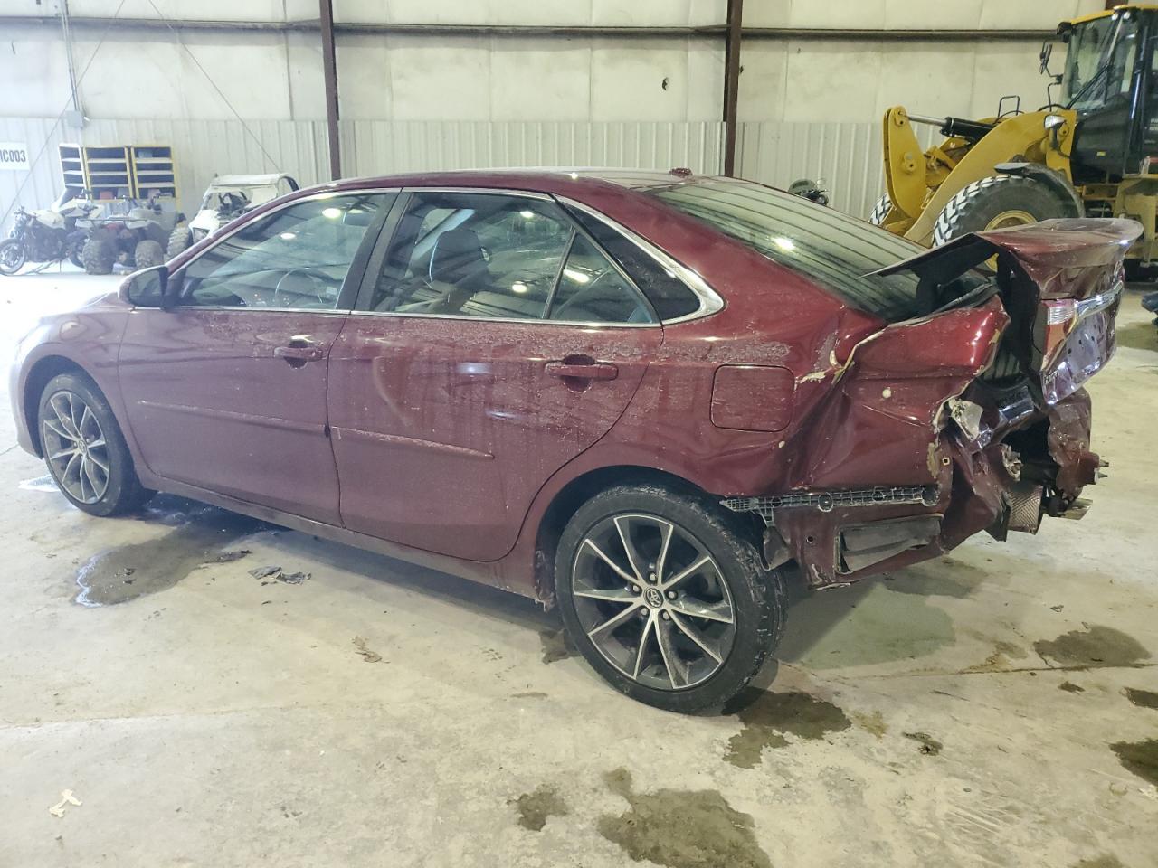 2016 TOYOTA CAMRY LE - Image 2