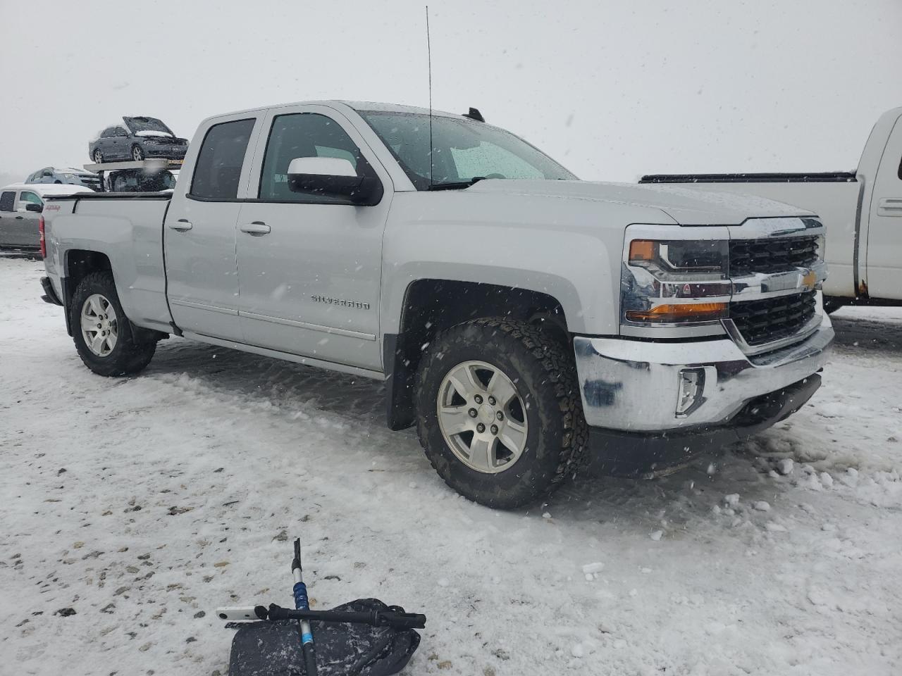 2017 CHEVROLET SILVERADO - Фото 4