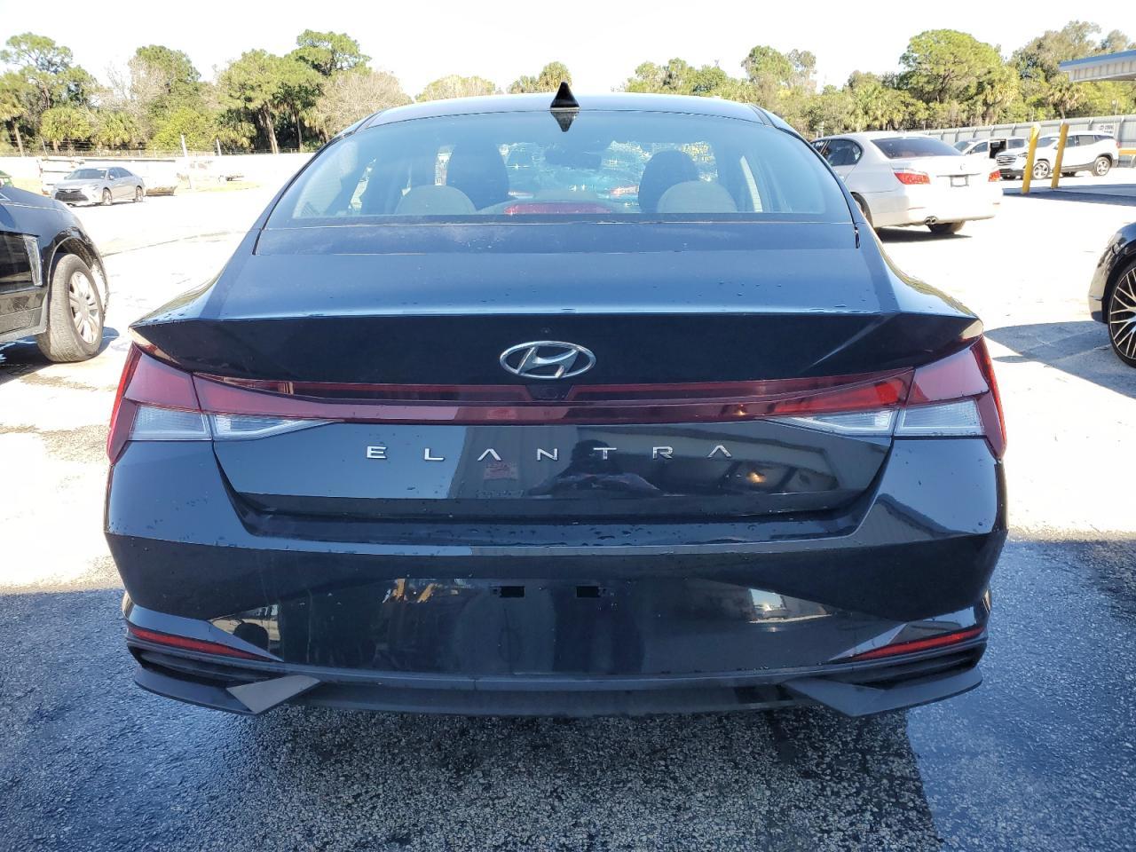 2023 HYUNDAI ELANTRA SE - Image 6