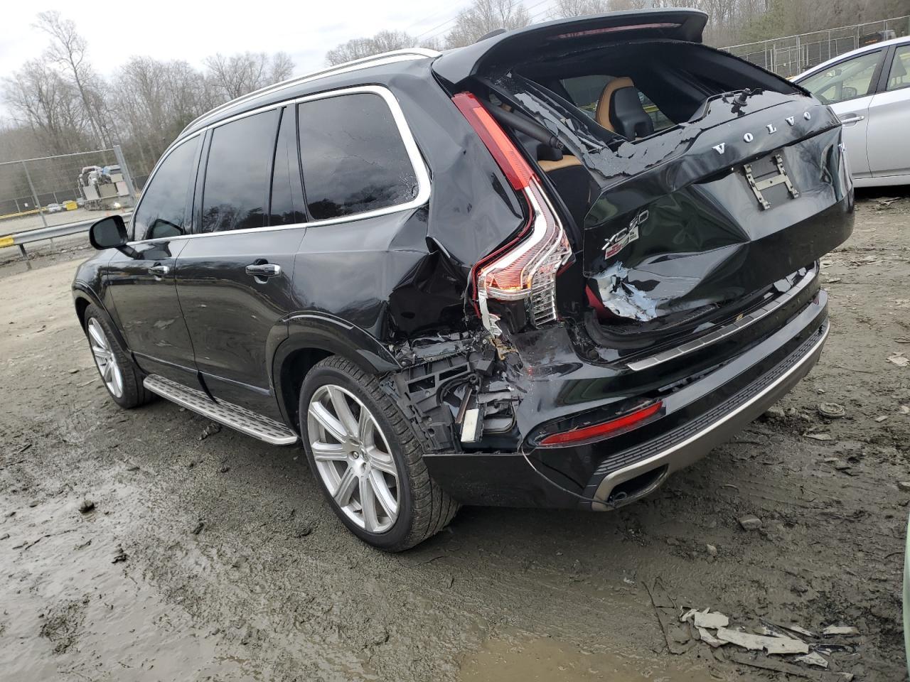 2016 VOLVO XC90 T6 - Фото 2