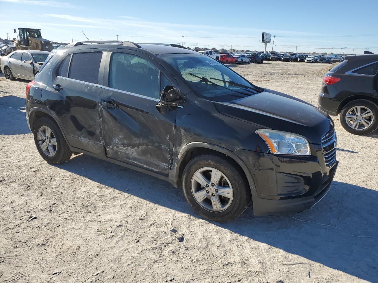 2015 CHEVROLET TRAX 1LT - Image 4