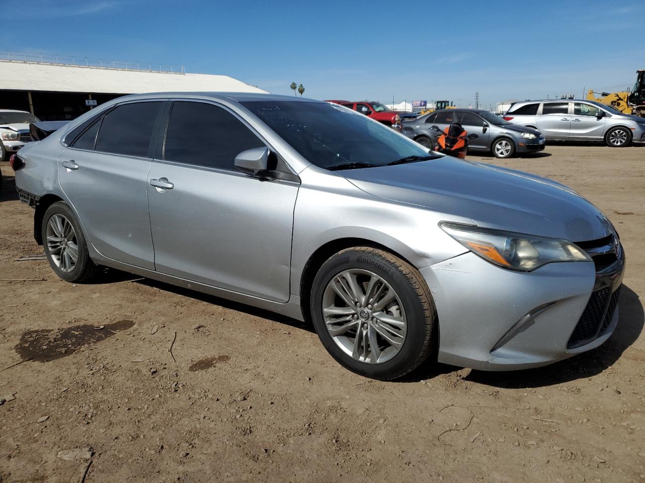 2016 TOYOTA CAMRY LE - Фото 4