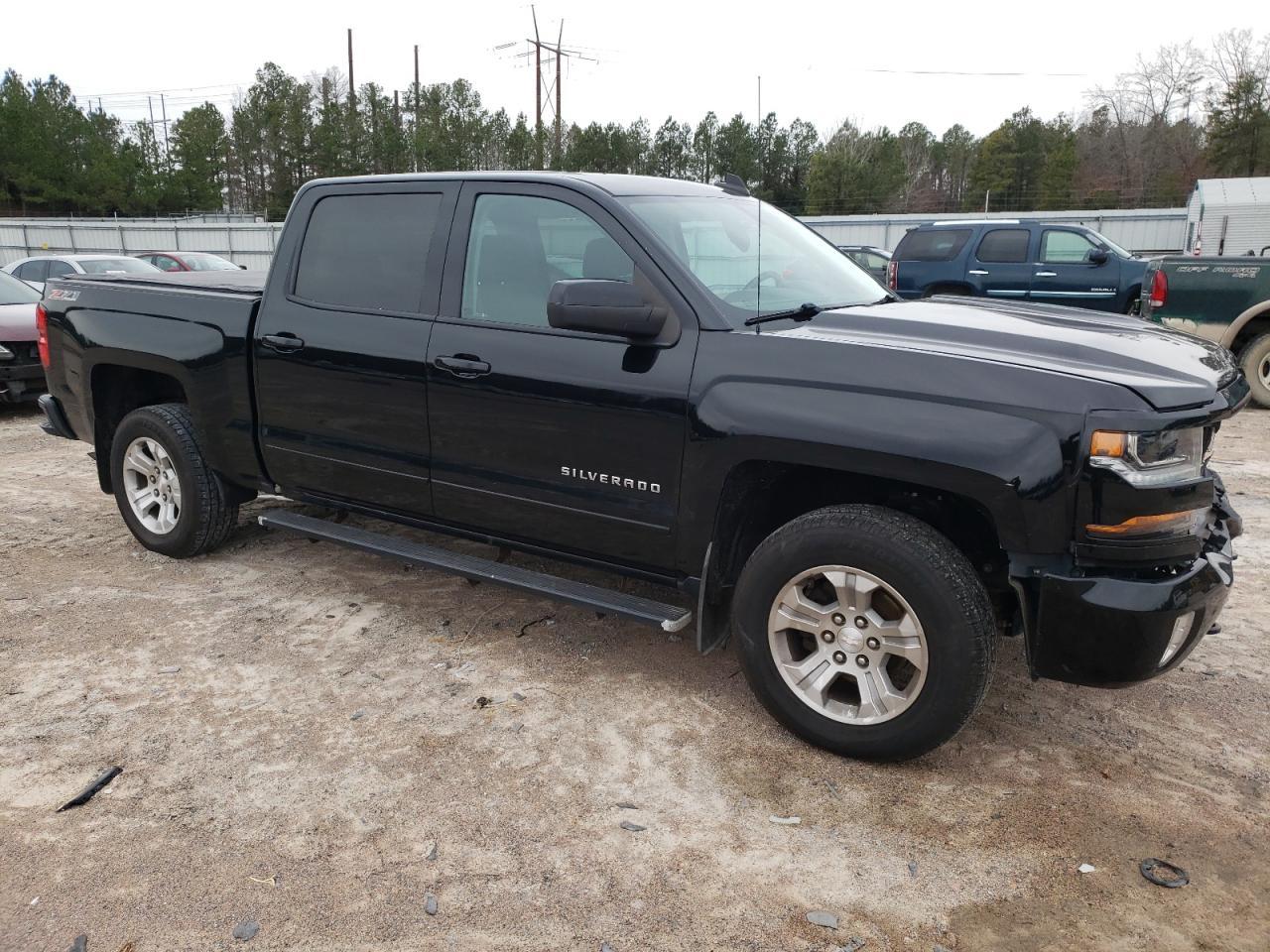2017 CHEVROLET SILVERADO - Image 4