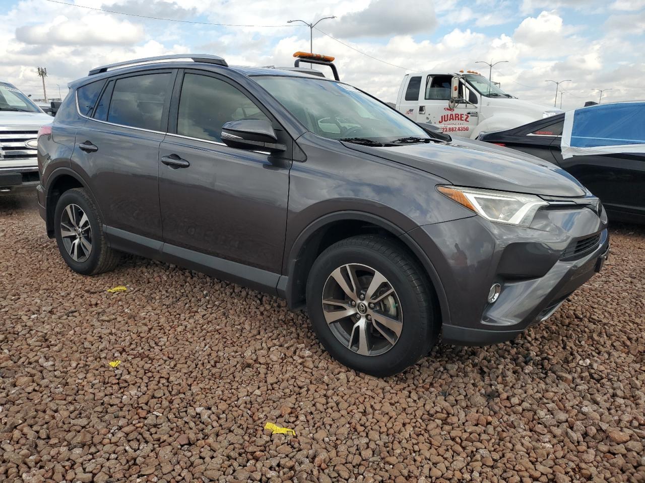 2017 TOYOTA RAV4 XLE - Image 4
