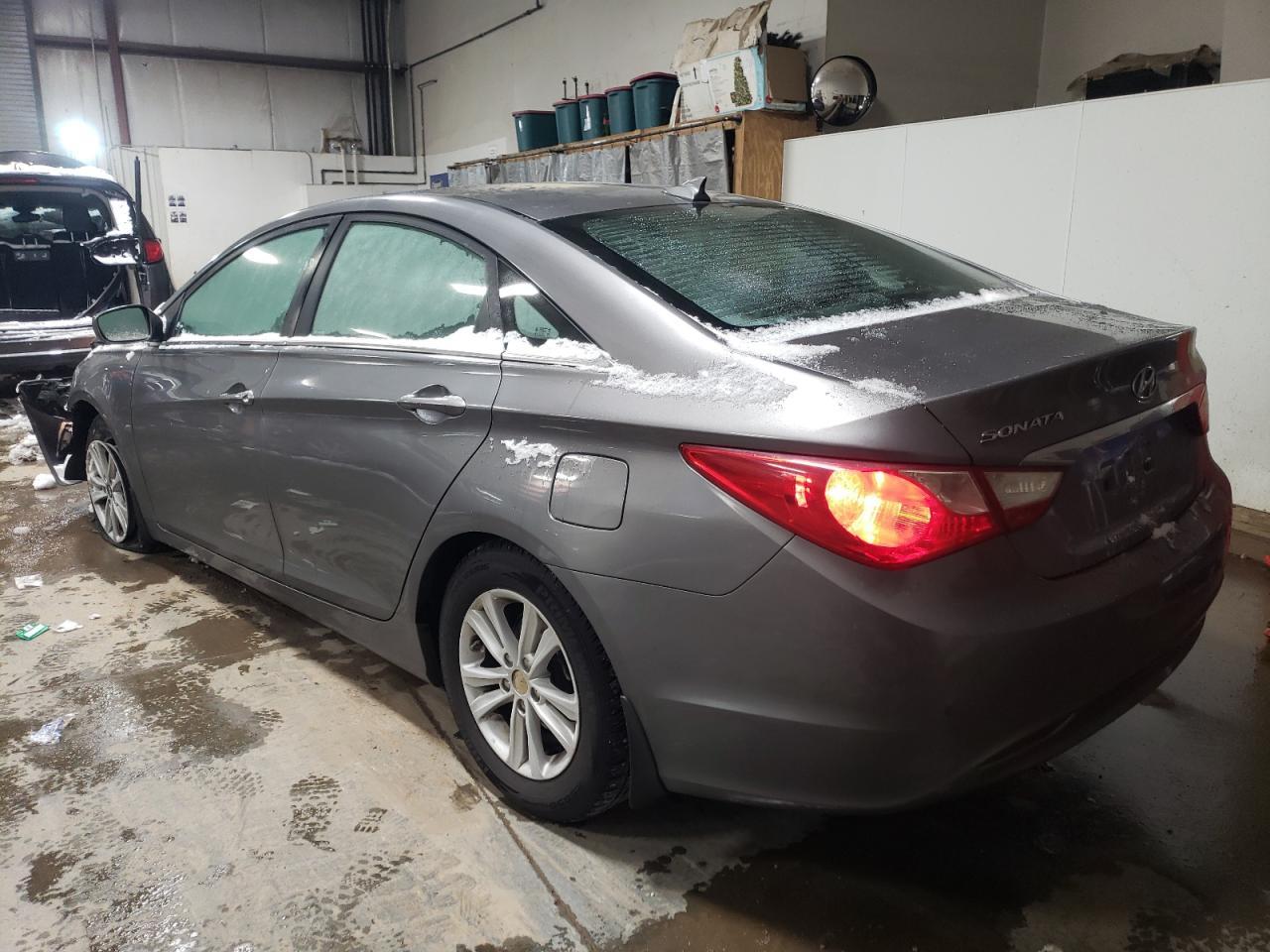 2013 HYUNDAI SONATA GLS - Image 2