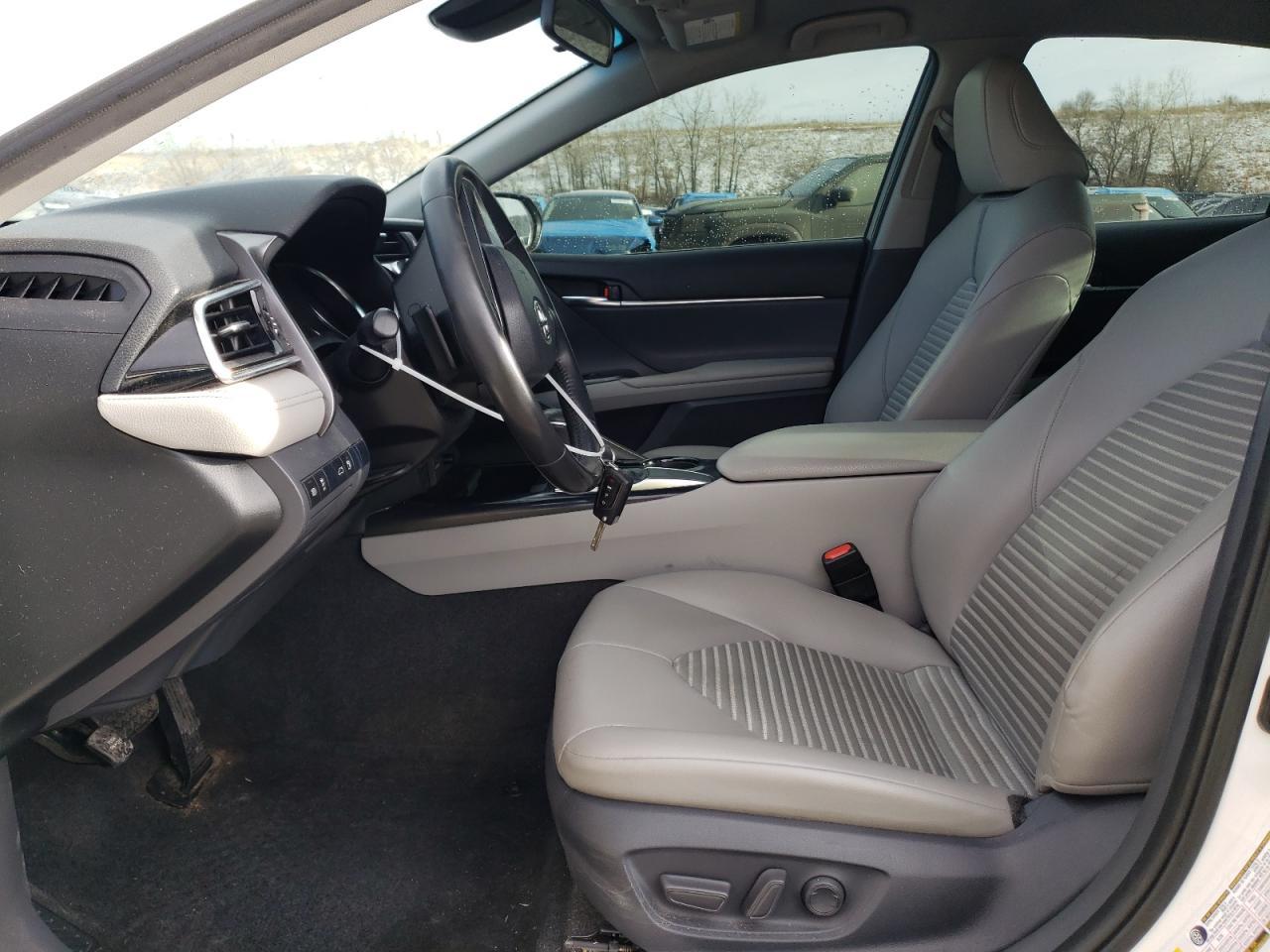 2018 TOYOTA CAMRY L - Фото 7