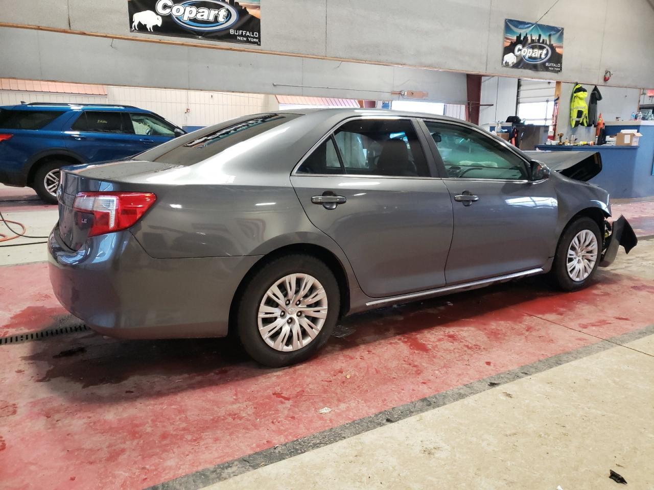2014 TOYOTA CAMRY L - Фото 3