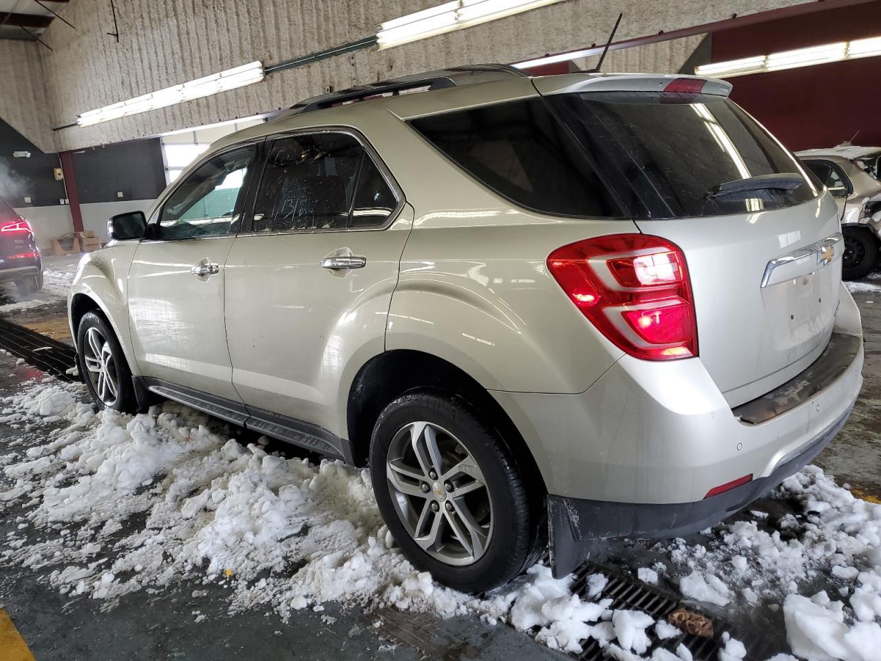2016 CHEVROLET EQUINOX LT - Image 2