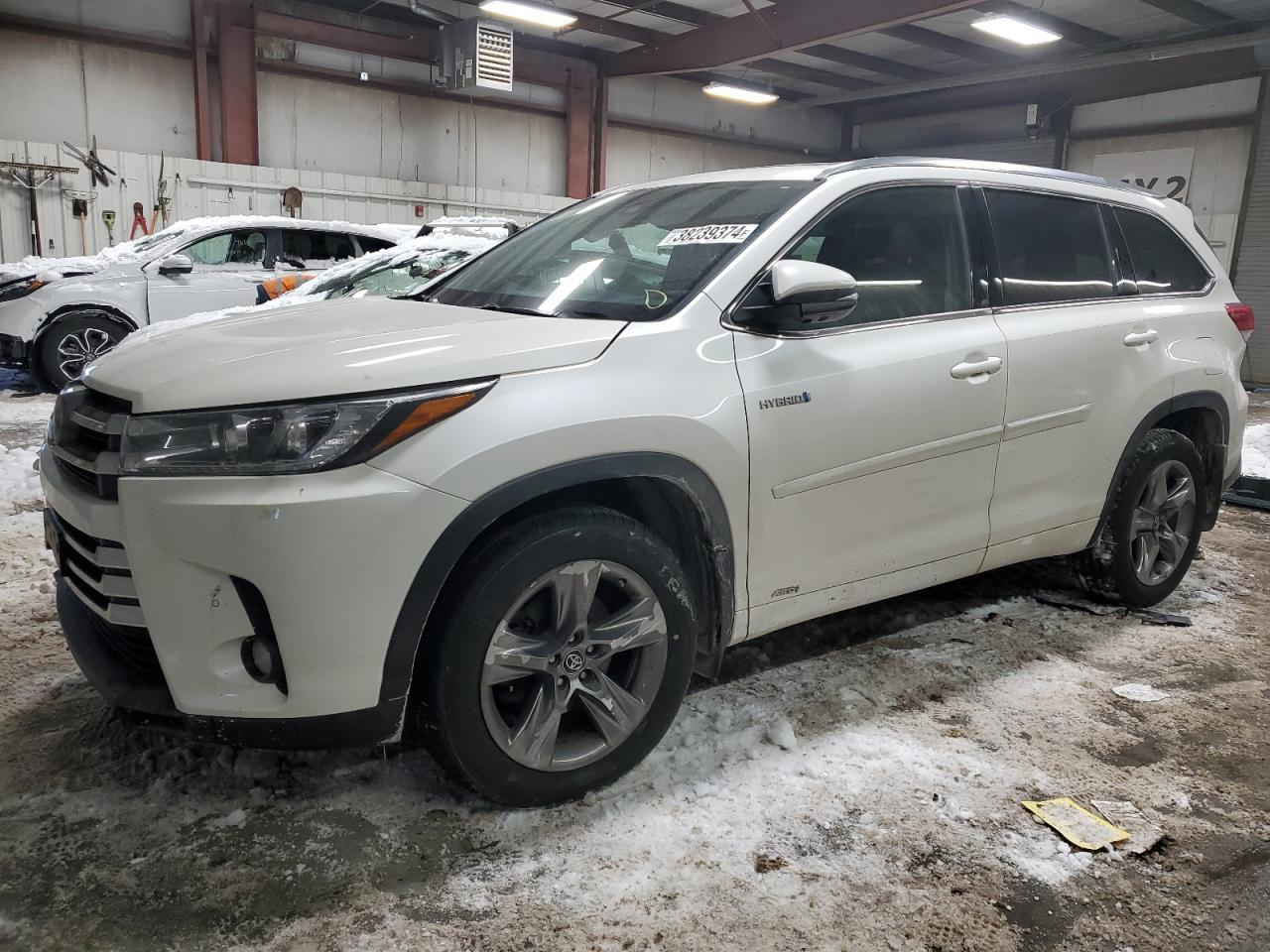 2017 TOYOTA HIGHLANDER car image