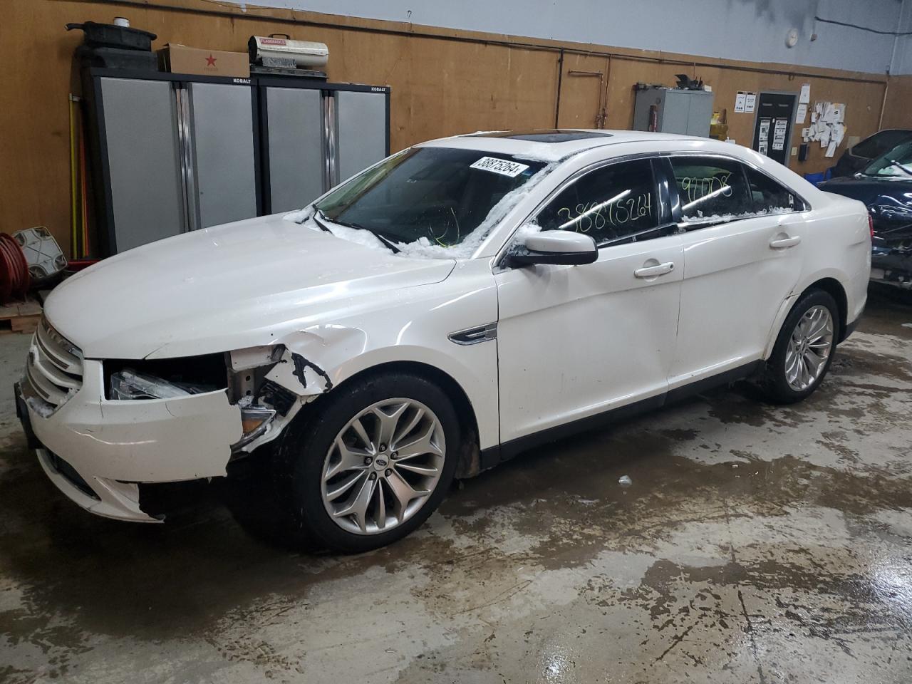 2018 FORD TAURUS LIM