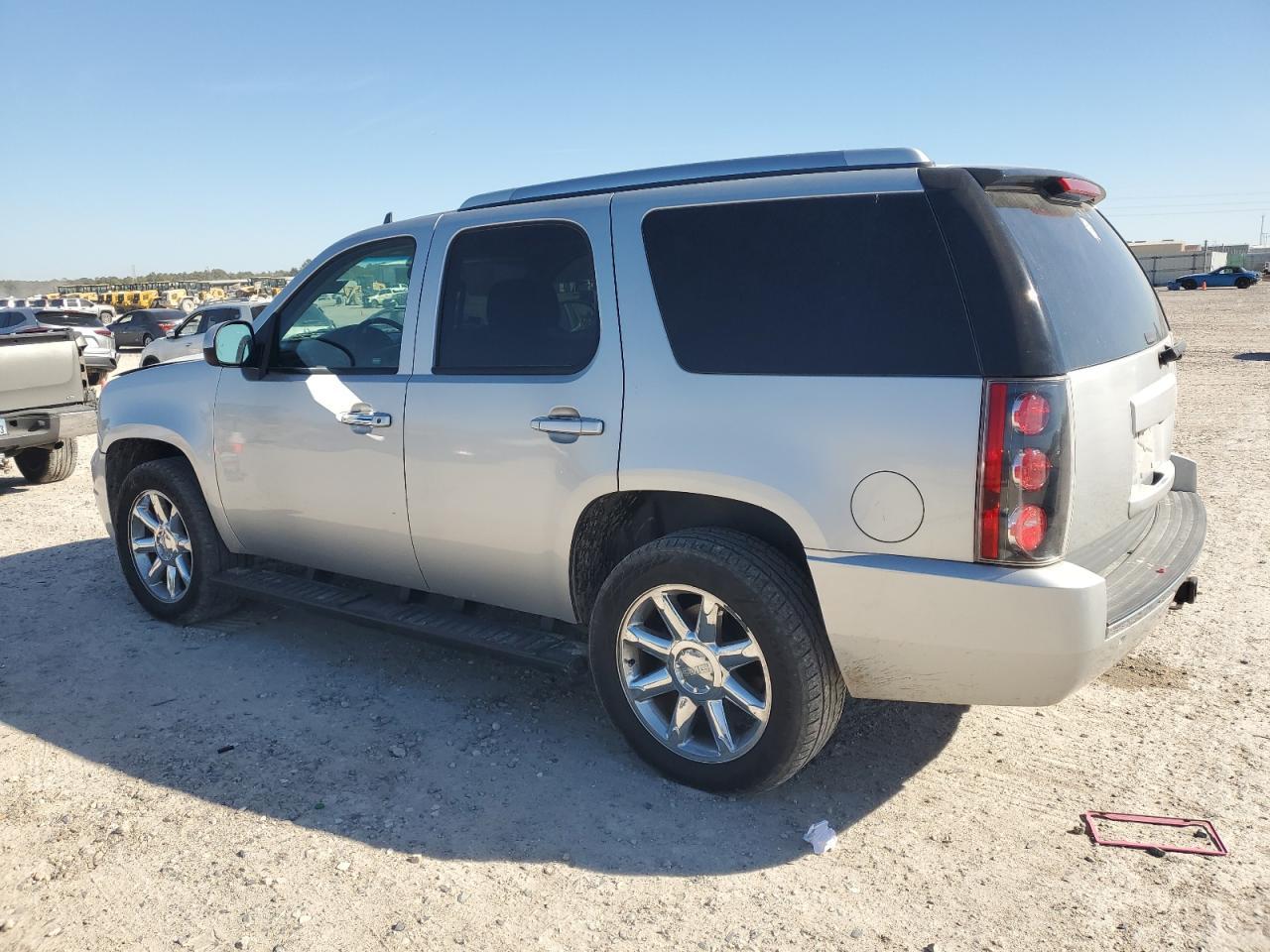 2012 GMC YUKON DENA - Фото 2