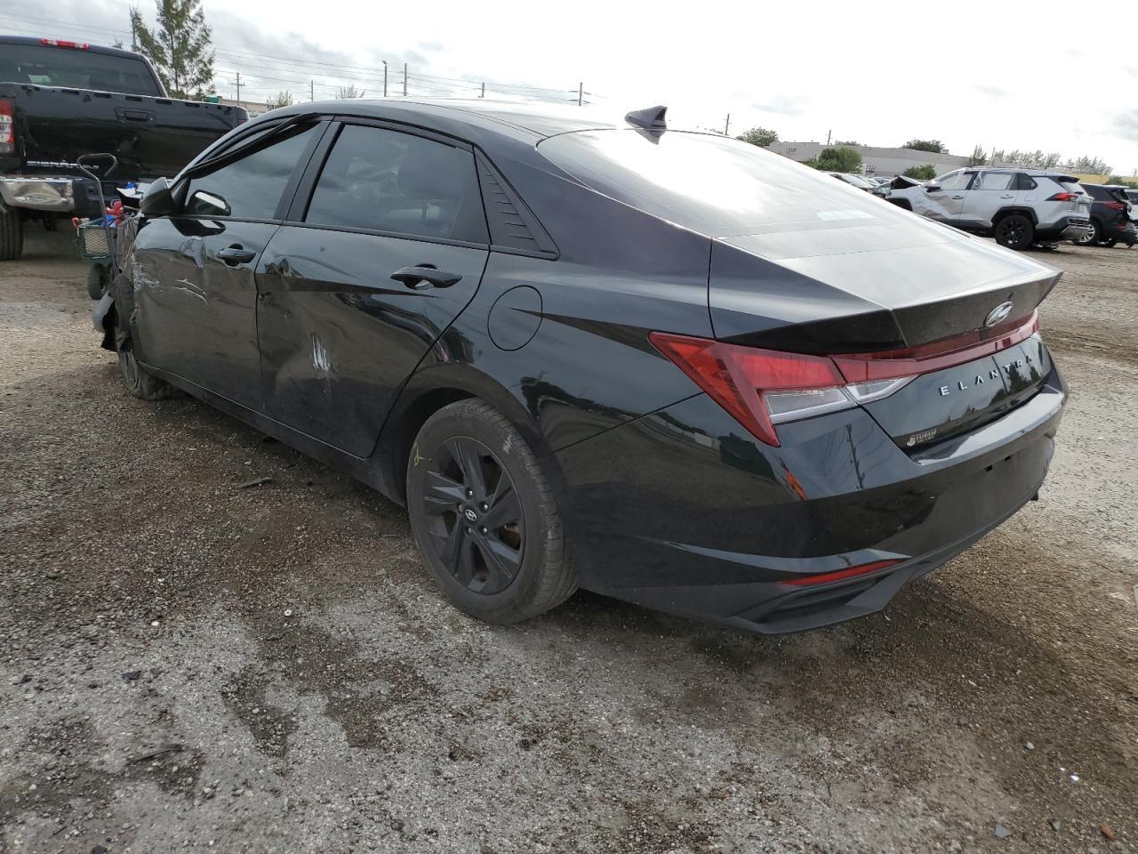 2023 HYUNDAI ELANTRA SE - Image 2