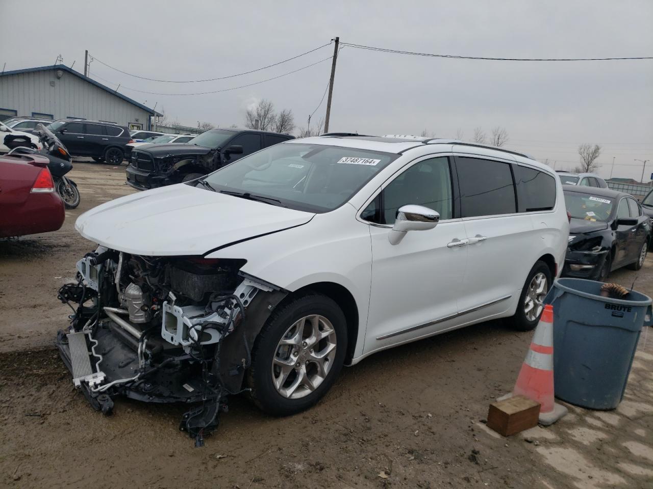 2020 CHRYSLER PACIFICA L