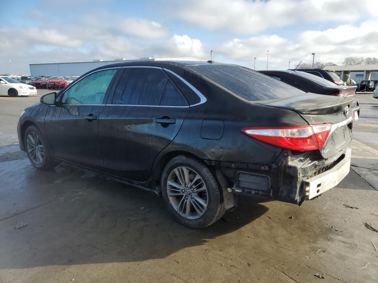 2016 TOYOTA CAMRY LE - Image 2