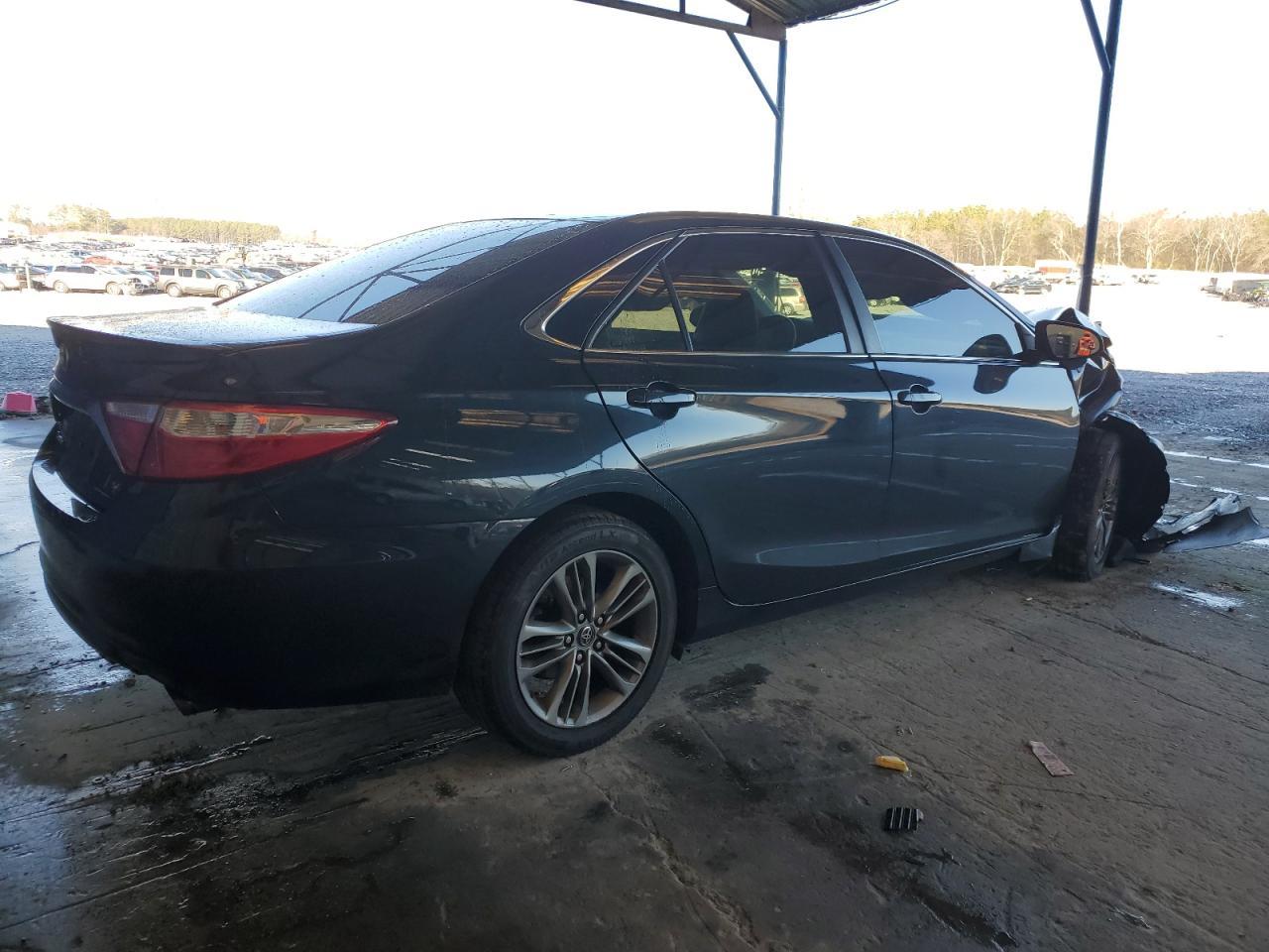 2016 TOYOTA CAMRY LE - Фото 3