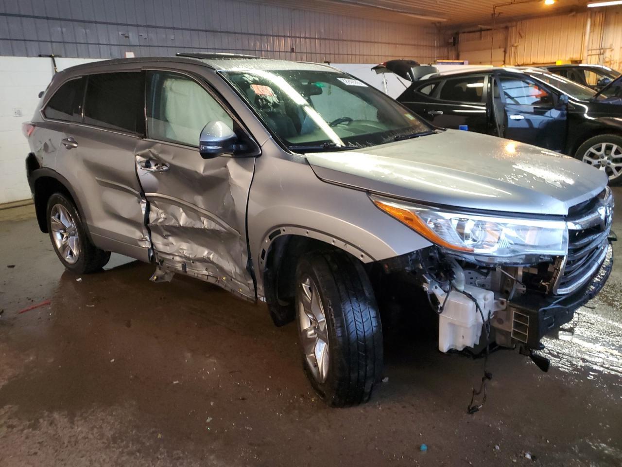 2015 TOYOTA HIGHLANDER - Фото 4