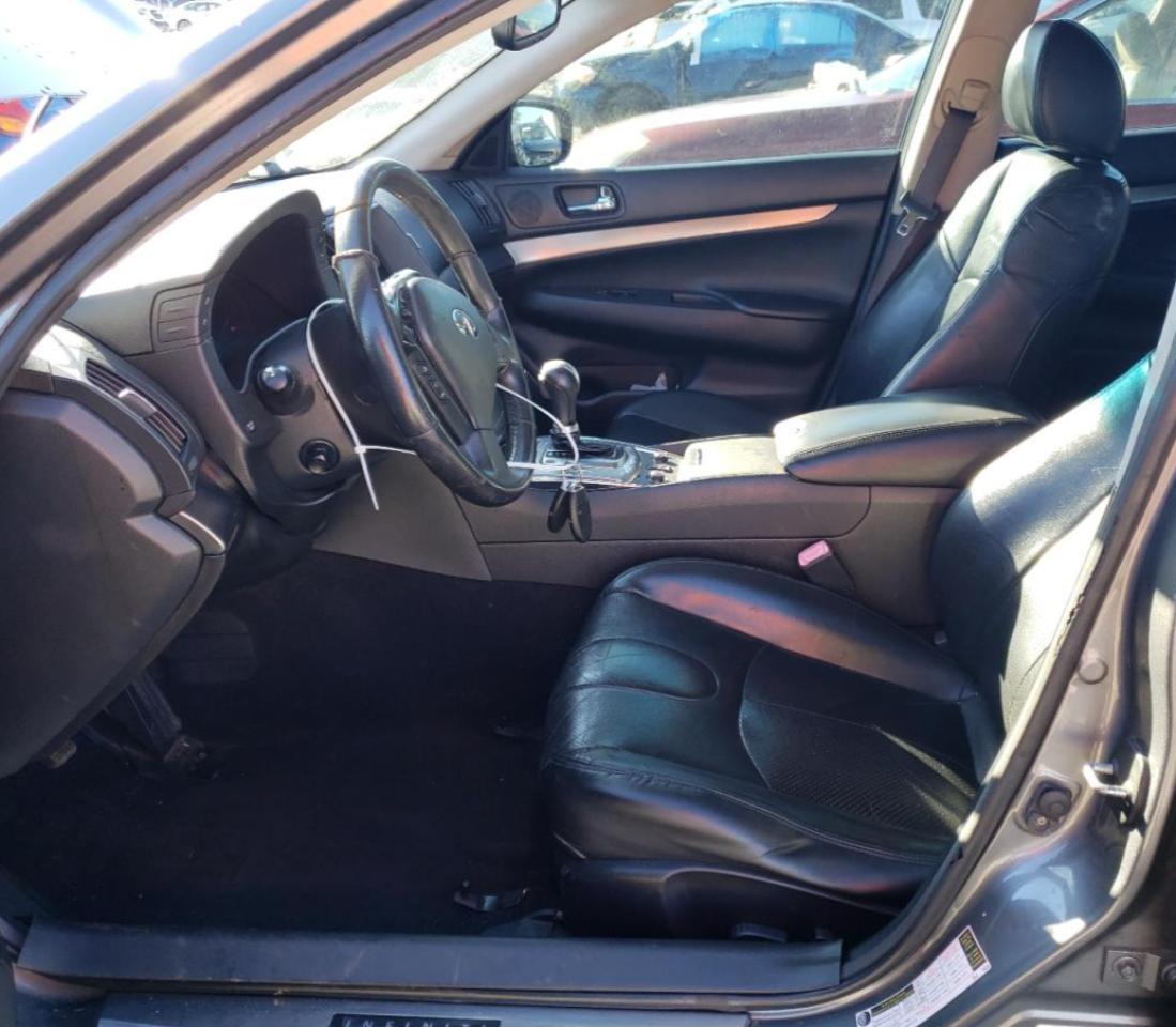 2012 INFINITI G37 - Image 7