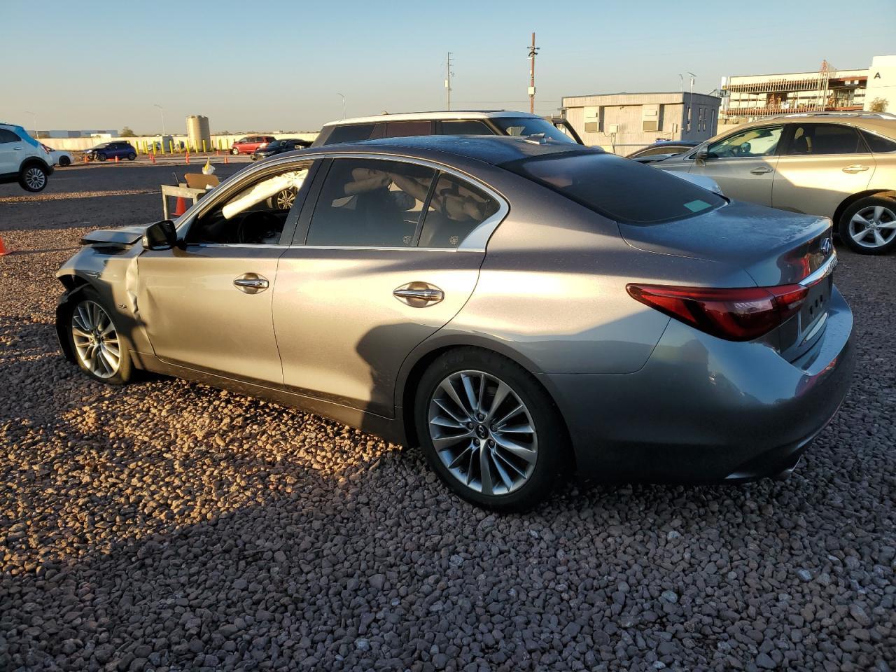 2018 INFINITI Q50 LUXE - Image 2