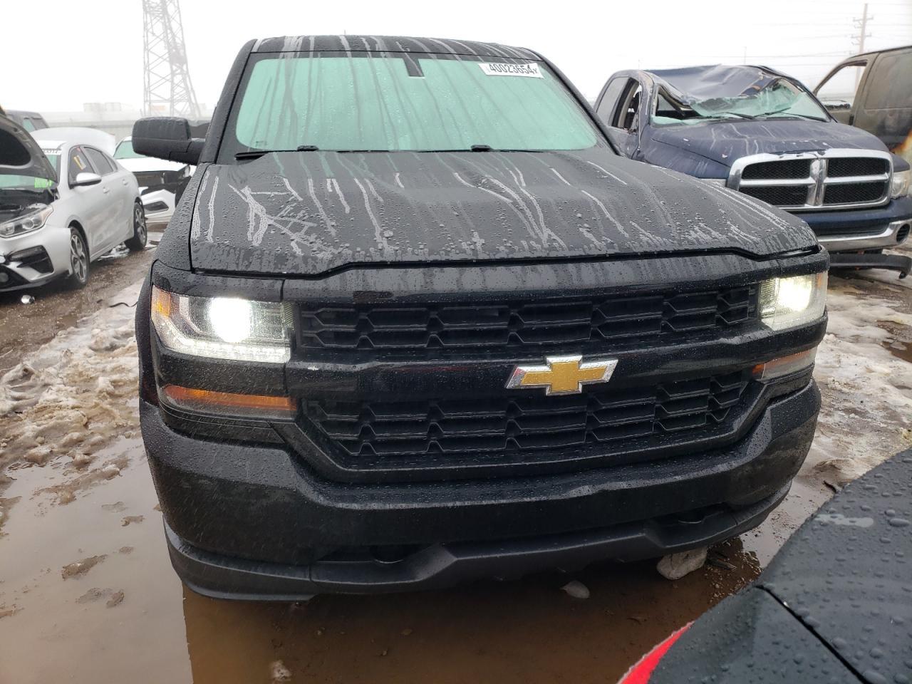 2017 CHEVROLET SILVERADO - Image 5