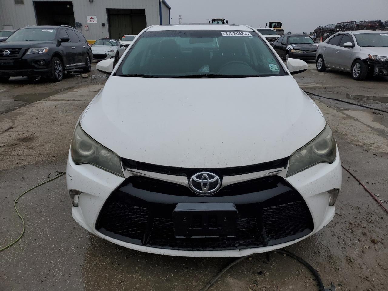 2016 TOYOTA CAMRY LE - Фото 5
