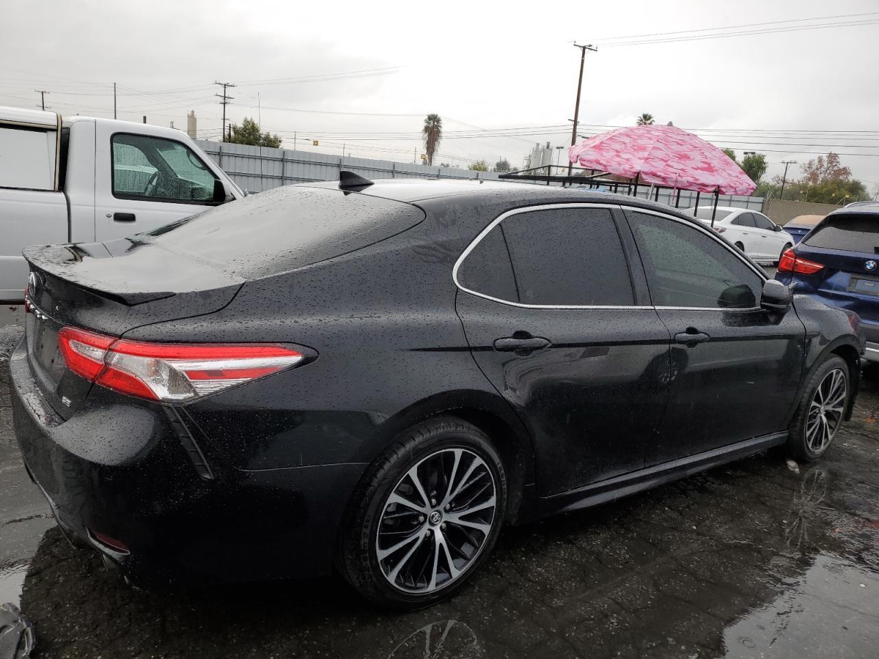 2020 TOYOTA CAMRY SE - Image 3