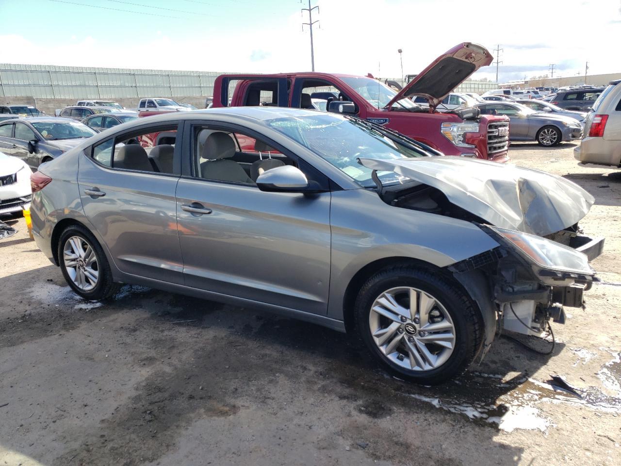 2019 HYUNDAI ELANTRA SE - Фото 4