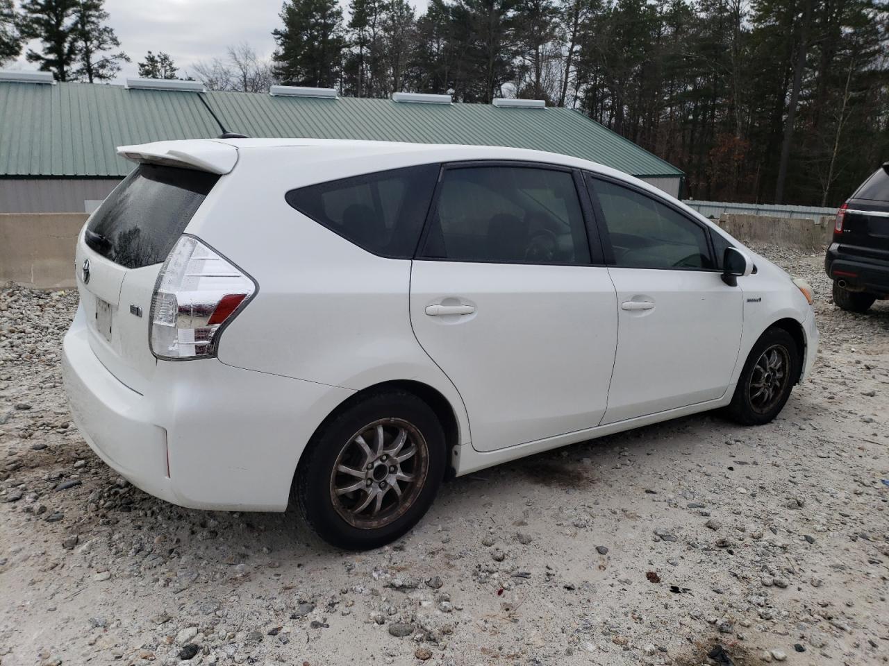 2013 TOYOTA PRIUS V - Фото 3