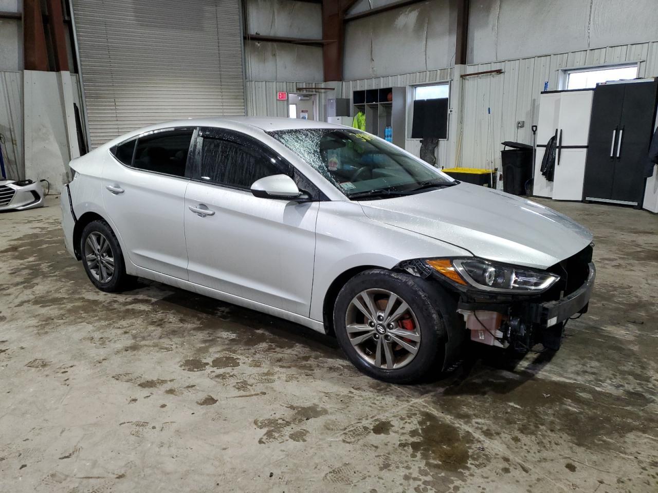 2017 HYUNDAI ELANTRA SE - Image 4