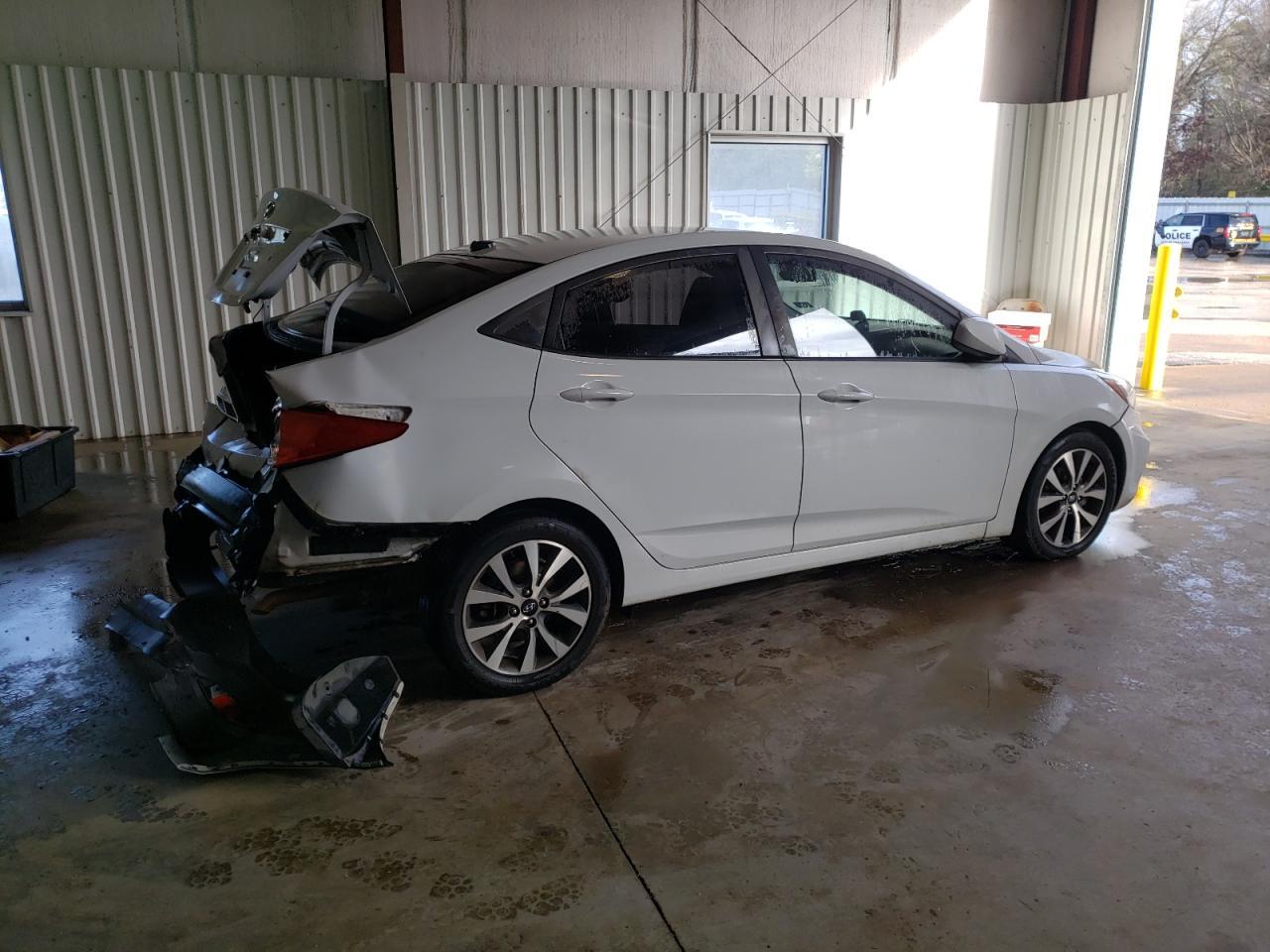 2017 HYUNDAI ACCENT SE - Image 3
