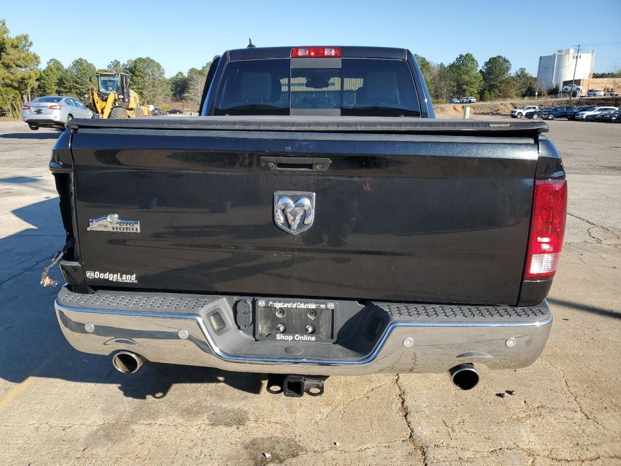 2017 RAM 1500 SLT - Image 6