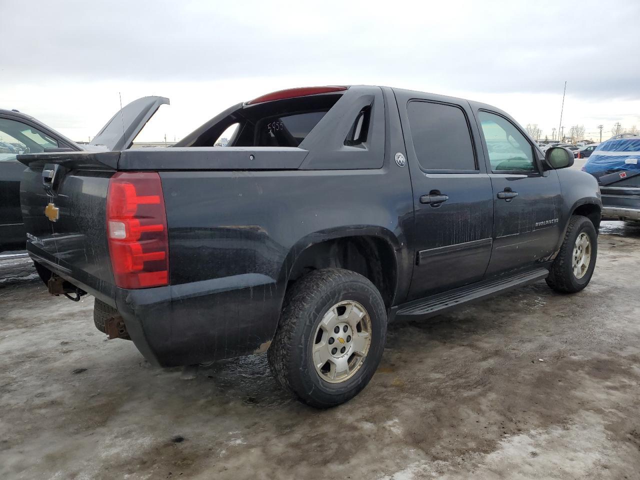 2013 CHEVROLET AVALANCHE - Image 3