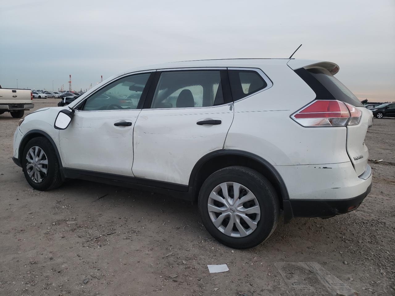 2016 NISSAN ROGUE S - Фото 2