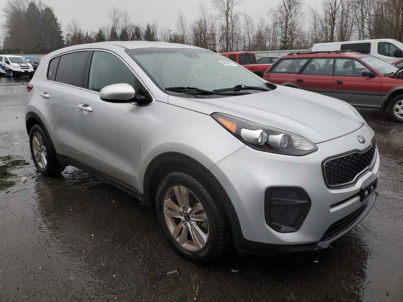 2017 KIA SPORTAGE L - Image 4