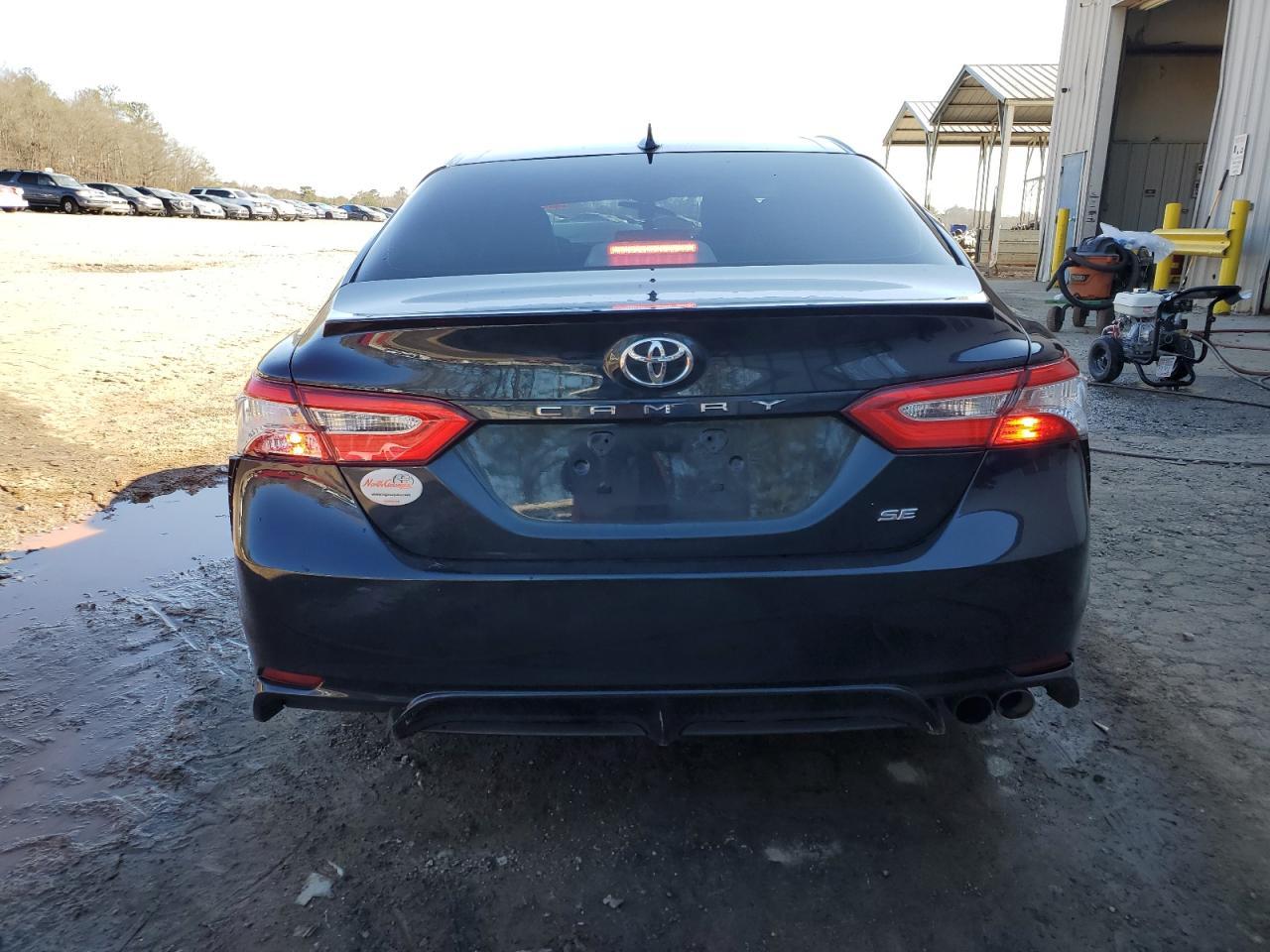 2020 TOYOTA CAMRY SE - Image 6