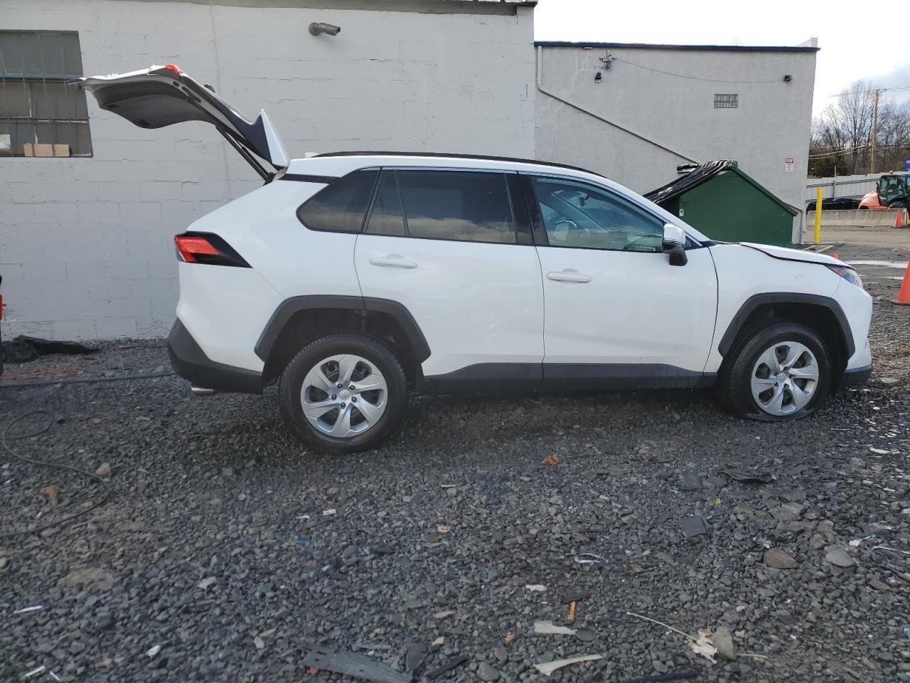 2021 TOYOTA RAV4 LE - Image 3