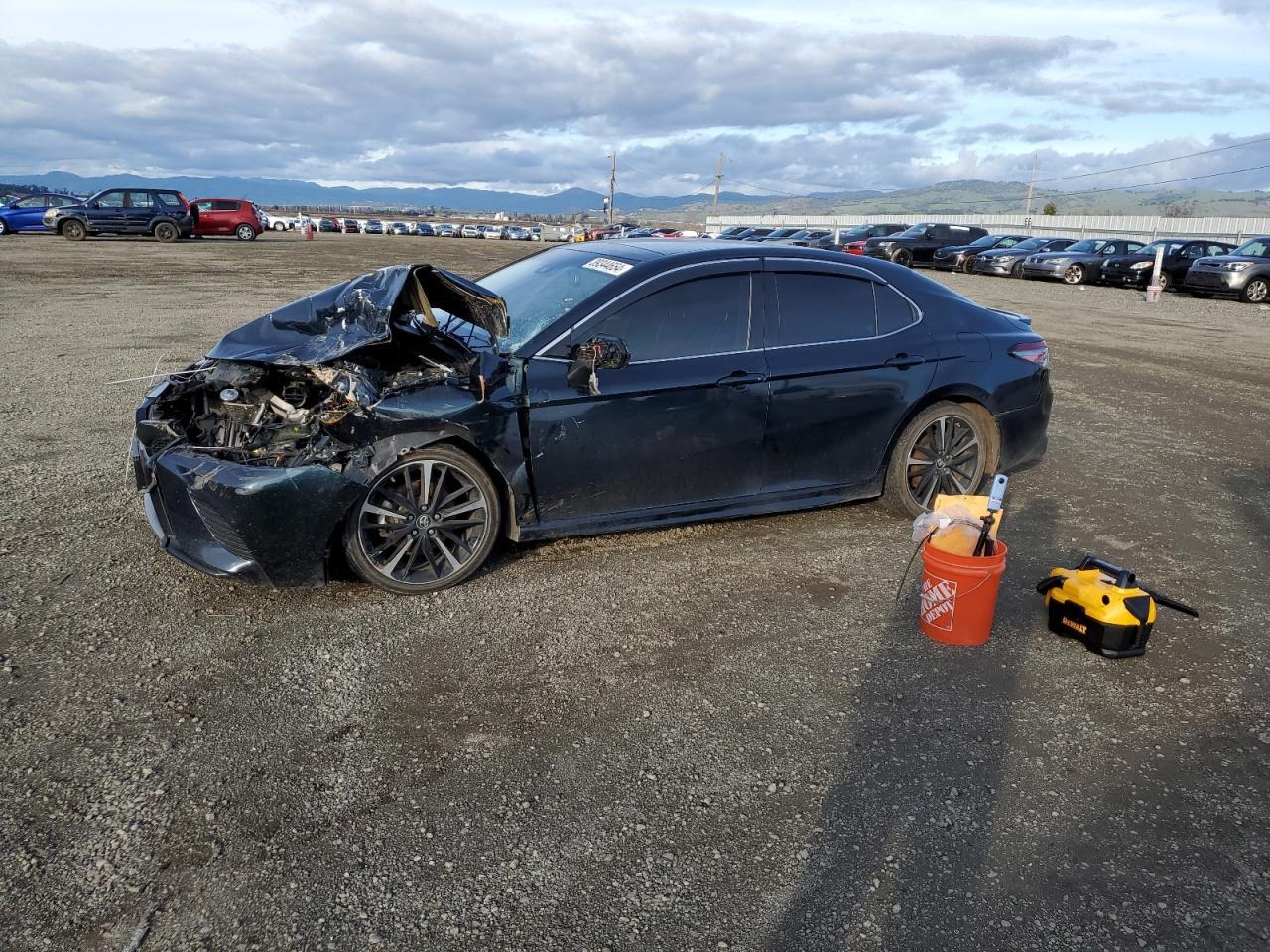 2019 TOYOTA CAMRY XSE