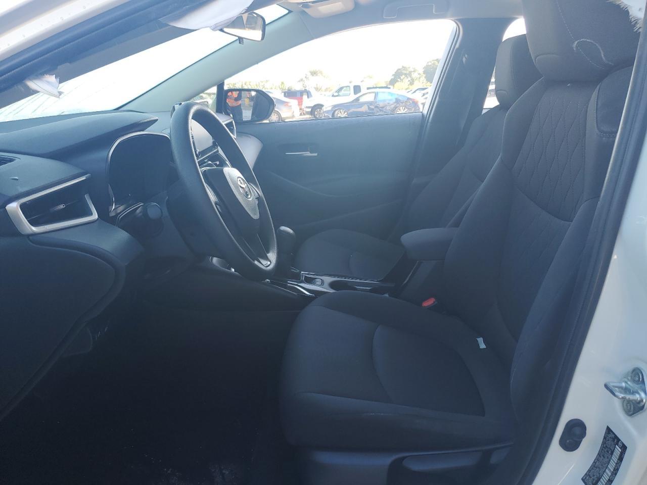 2021 TOYOTA COROLLA LE - Фото 7