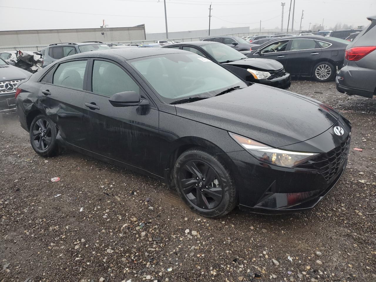 2022 HYUNDAI ELANTRA SE - Фото 4
