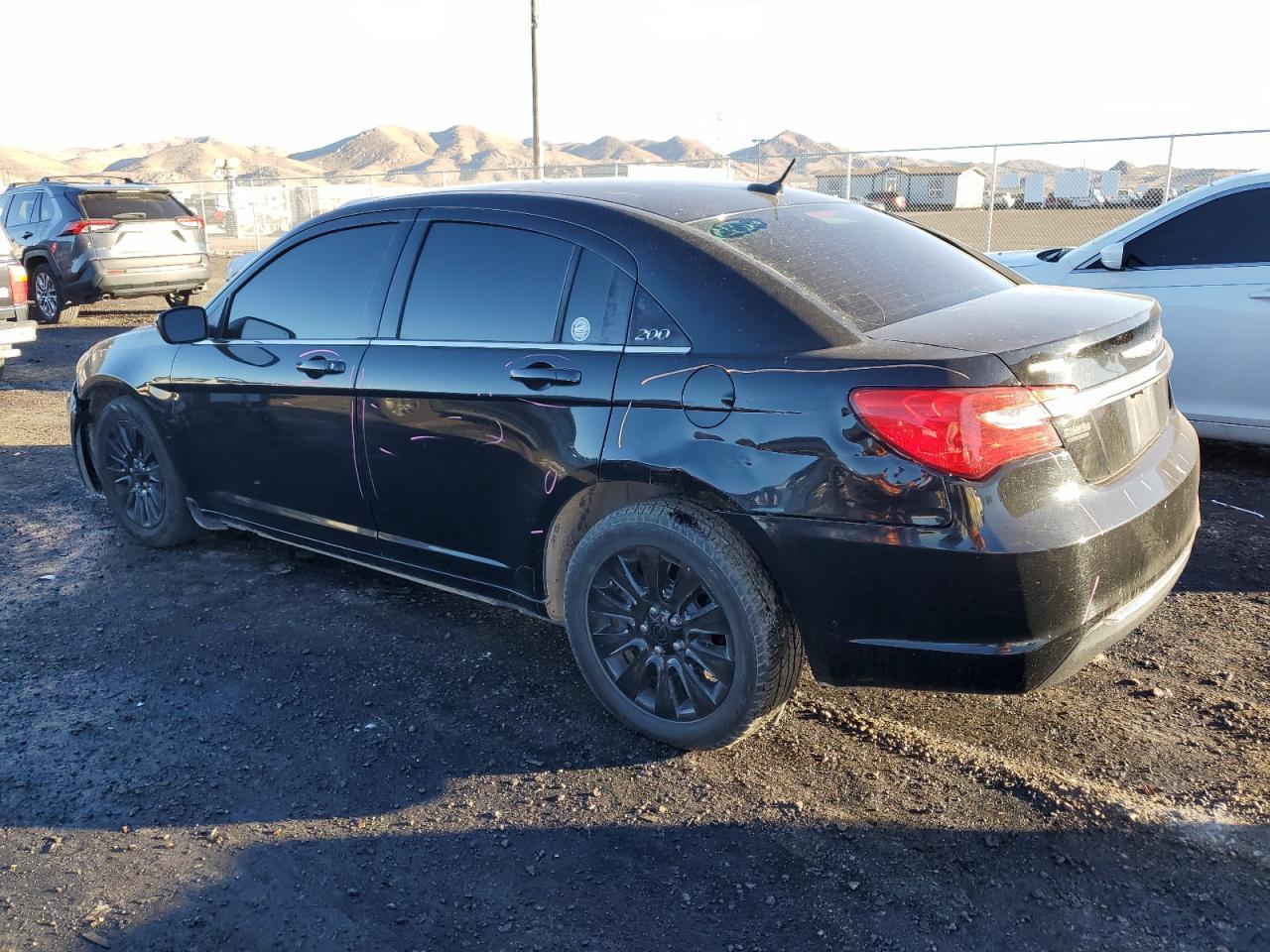 2013 CHRYSLER 200 LX - Фото 2
