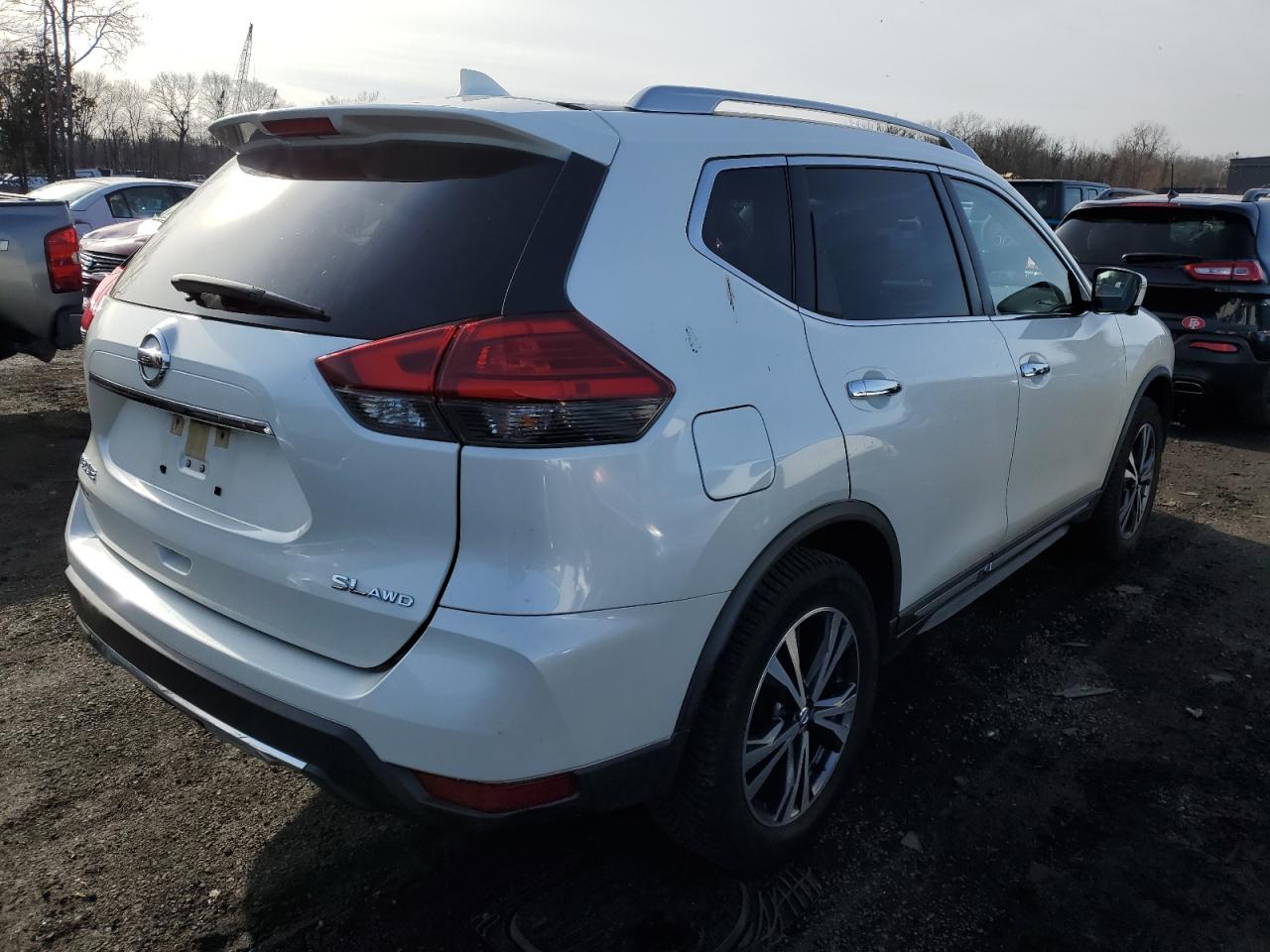 2017 NISSAN ROGUE S - Image 3