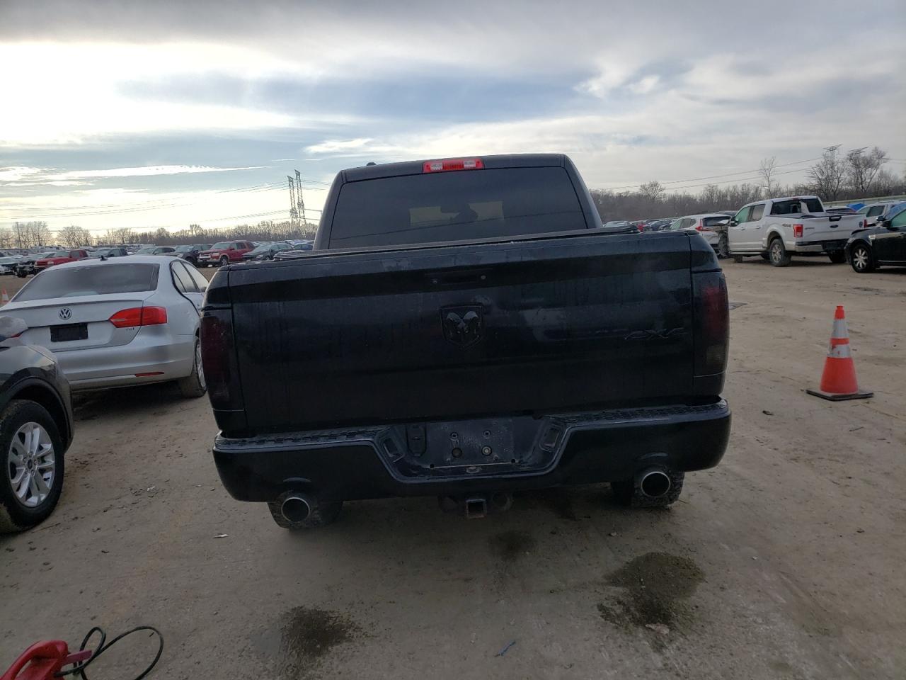 2014 RAM 1500 ST - Image 6